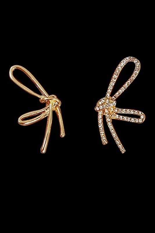 Kadın Özel Tasarım Fiyonk Figürlü 4 cm Küpe 002
