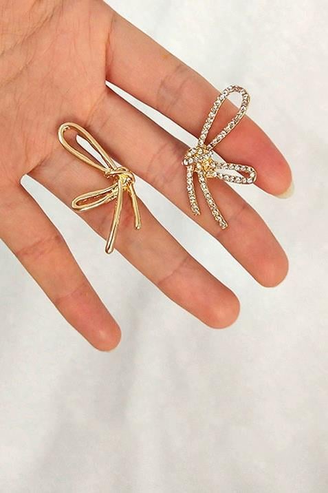 Kadın Özel Tasarım Fiyonk Figürlü 4 cm Küpe 002