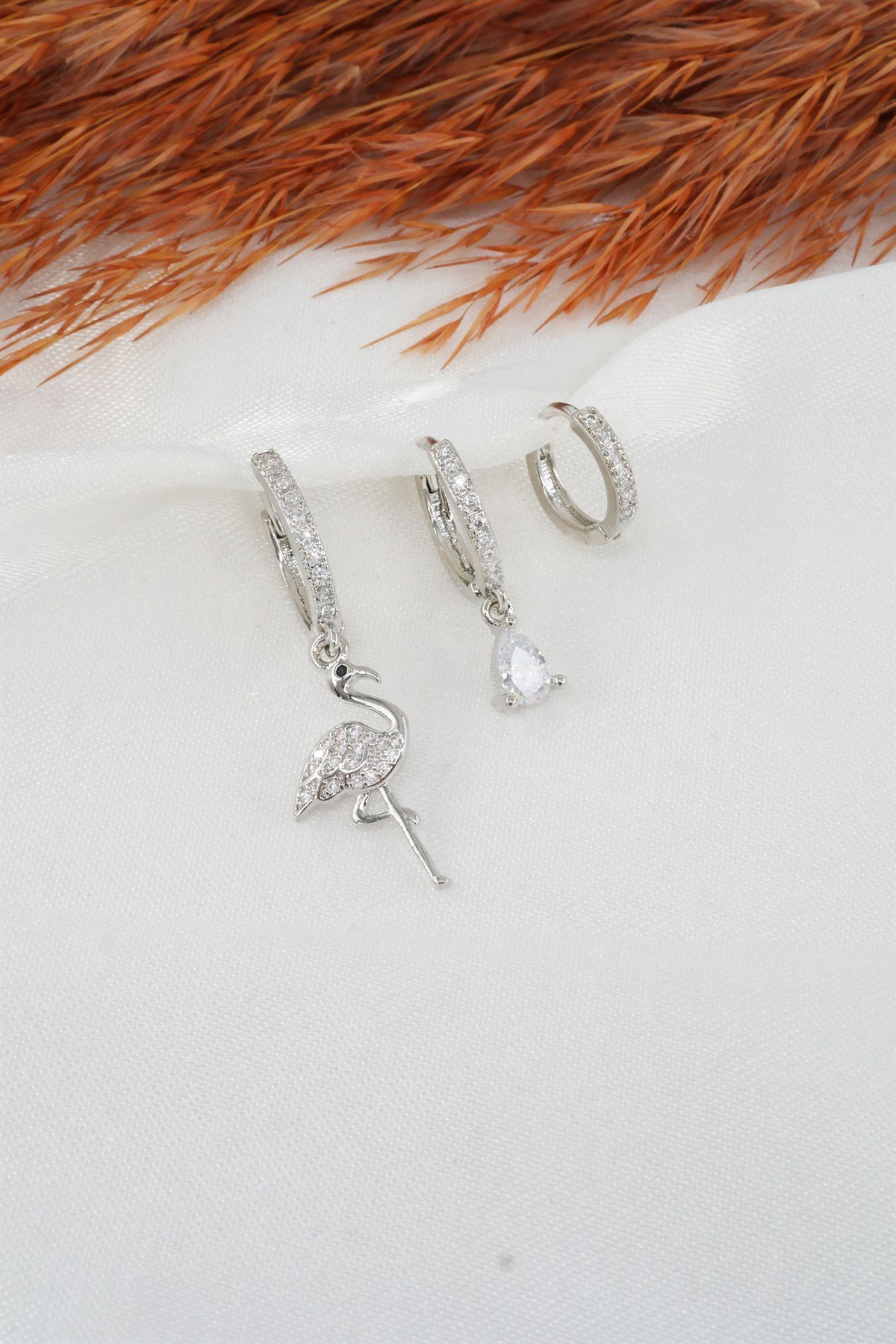 Kadın Zirkon Taşlı Flamingo Figürlü 3'lü Set Küpe