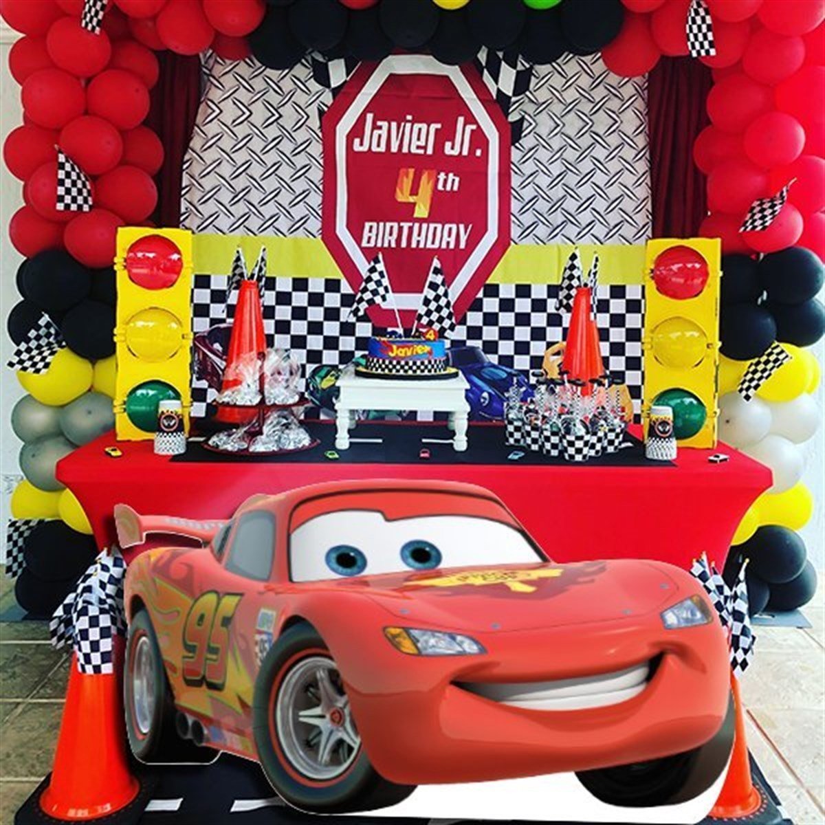 Cars Temalı Ayaklı Pano 95 x 50 Cm