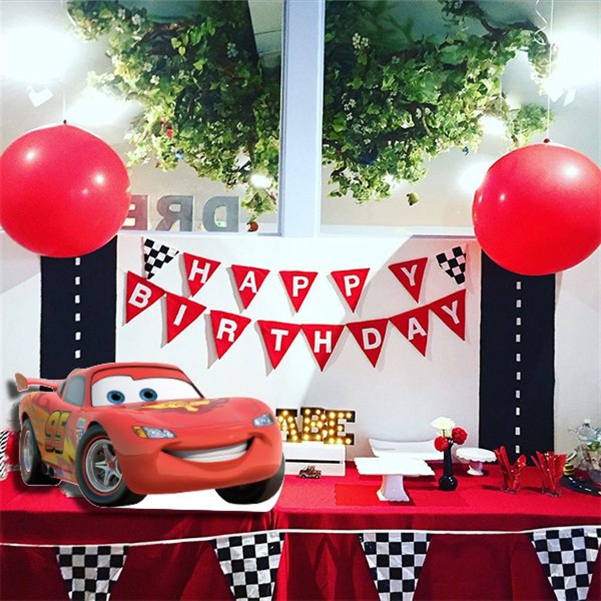 Cars Temalı Masa Üstü Ayaklı Pano