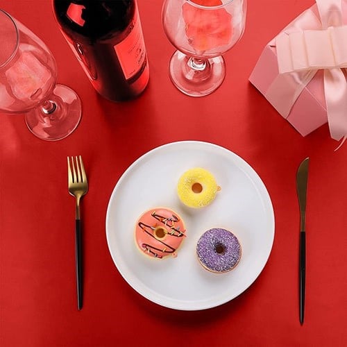 Kırmızı Renkli Saten Masa Örtüsü