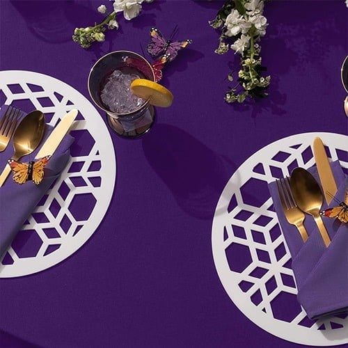 Mor Saten Masa Örtüsü