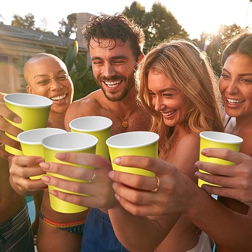 sari renkli parti bardak