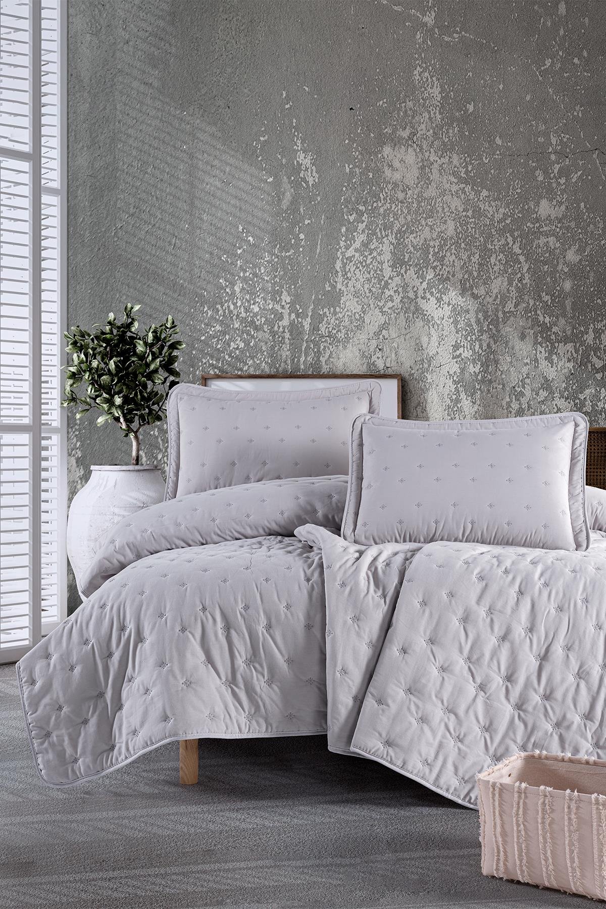 Clasy Nakışlı Microfiber Çift Kişilik Yatak Örtüsü Seti Aspendos V4 Gri