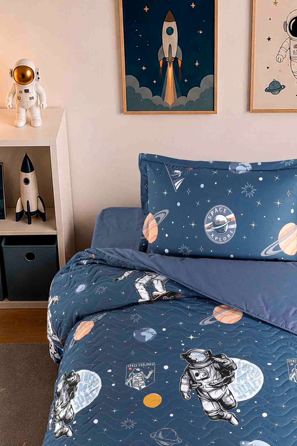 Nordqueen Ranforce %100 Pamuk Tek Kişilik Kapitoneli Dört Mevsim Pike Yatak Örtüsü Galaxy