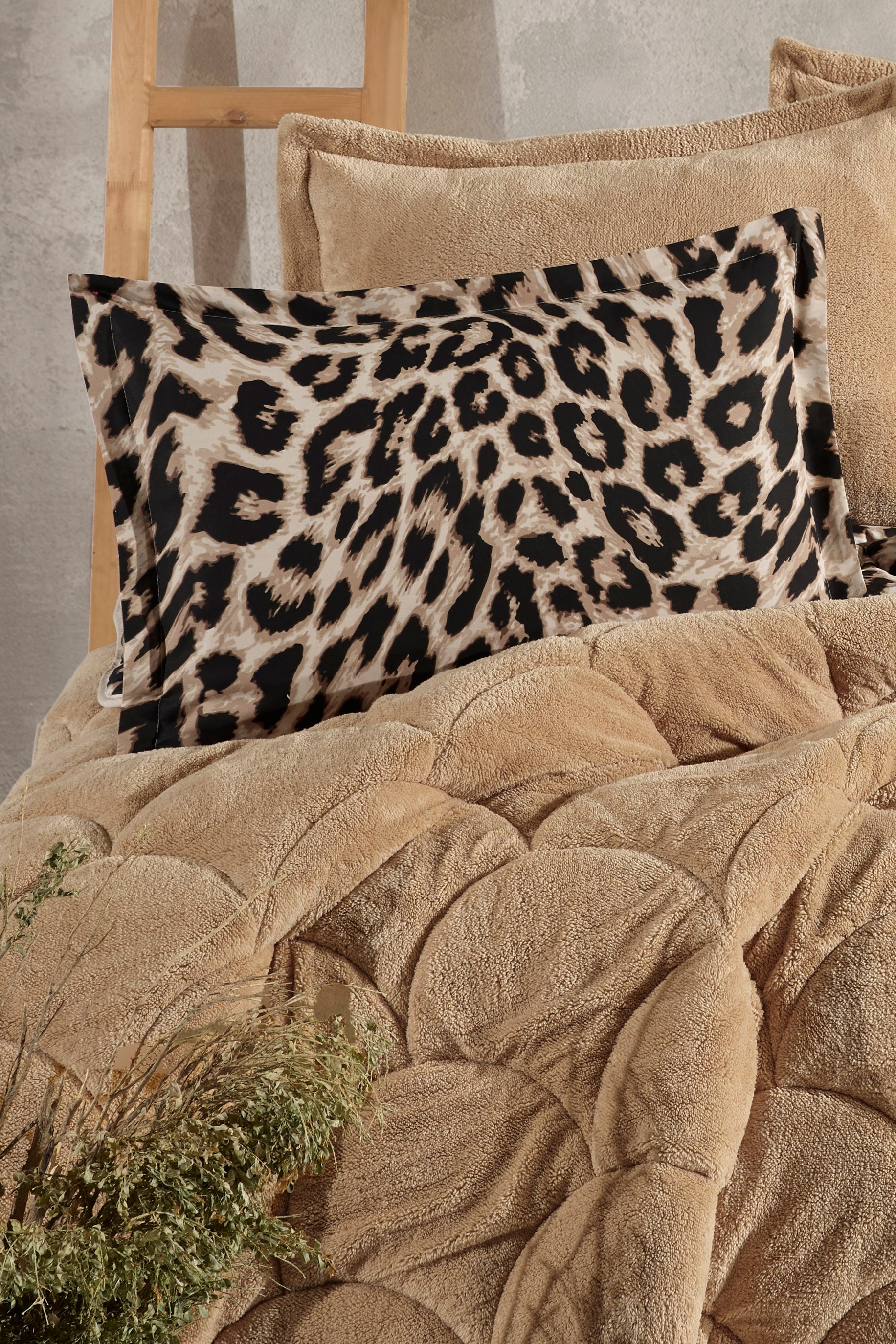 Nordqueen Wellsoft Battal Boy (King Size) Çift Taraflı Uyku Seti 240x200 cm Leo