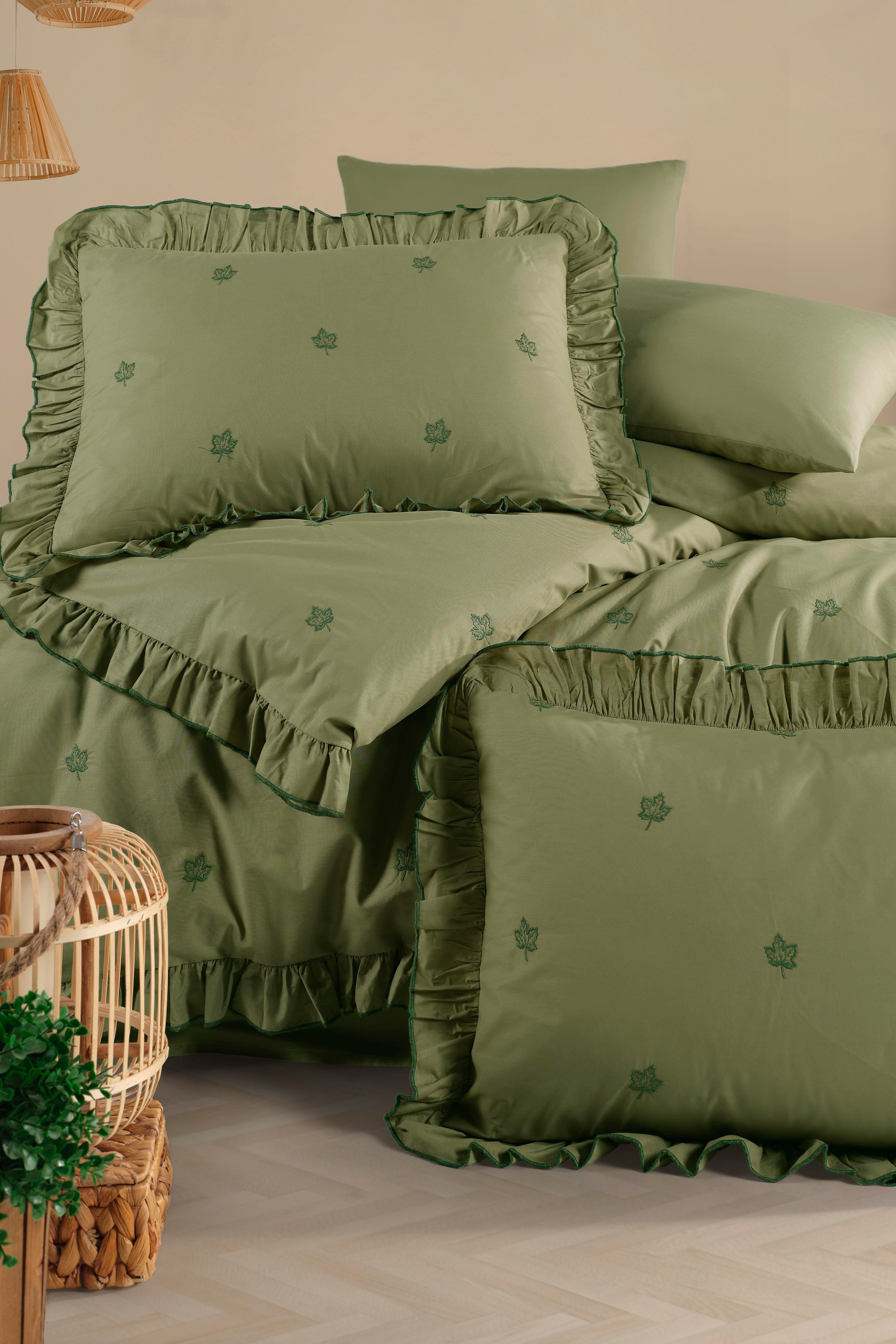 Ranforce %100 Pamuk Nakış ve Fırfır Detaylı Çift Kişilik Nevresim Takımı Madera V2 Yeşil