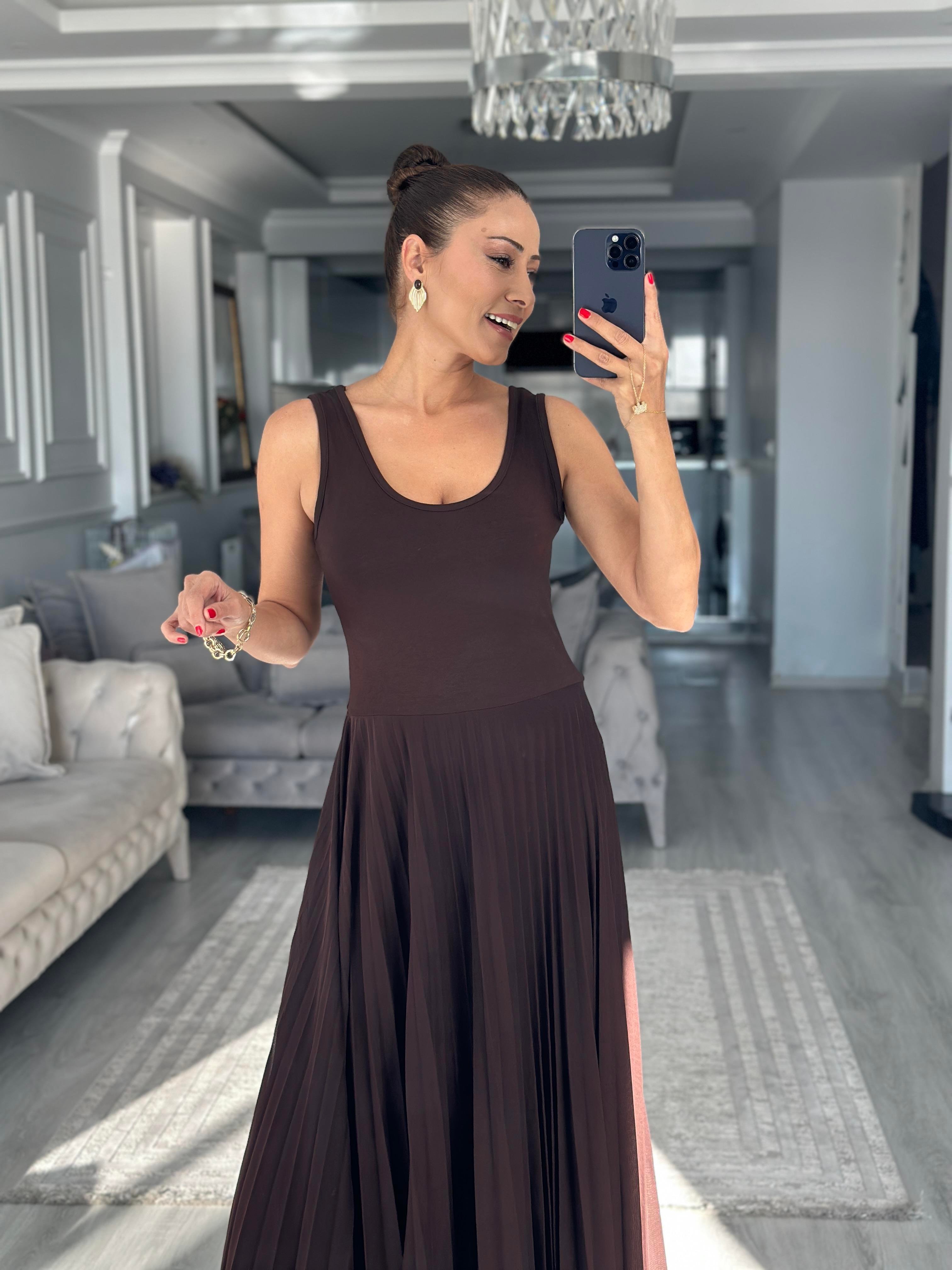 Acı Kahve Bluzlu Piliseli Midi Boy Kadın İkili Elbise