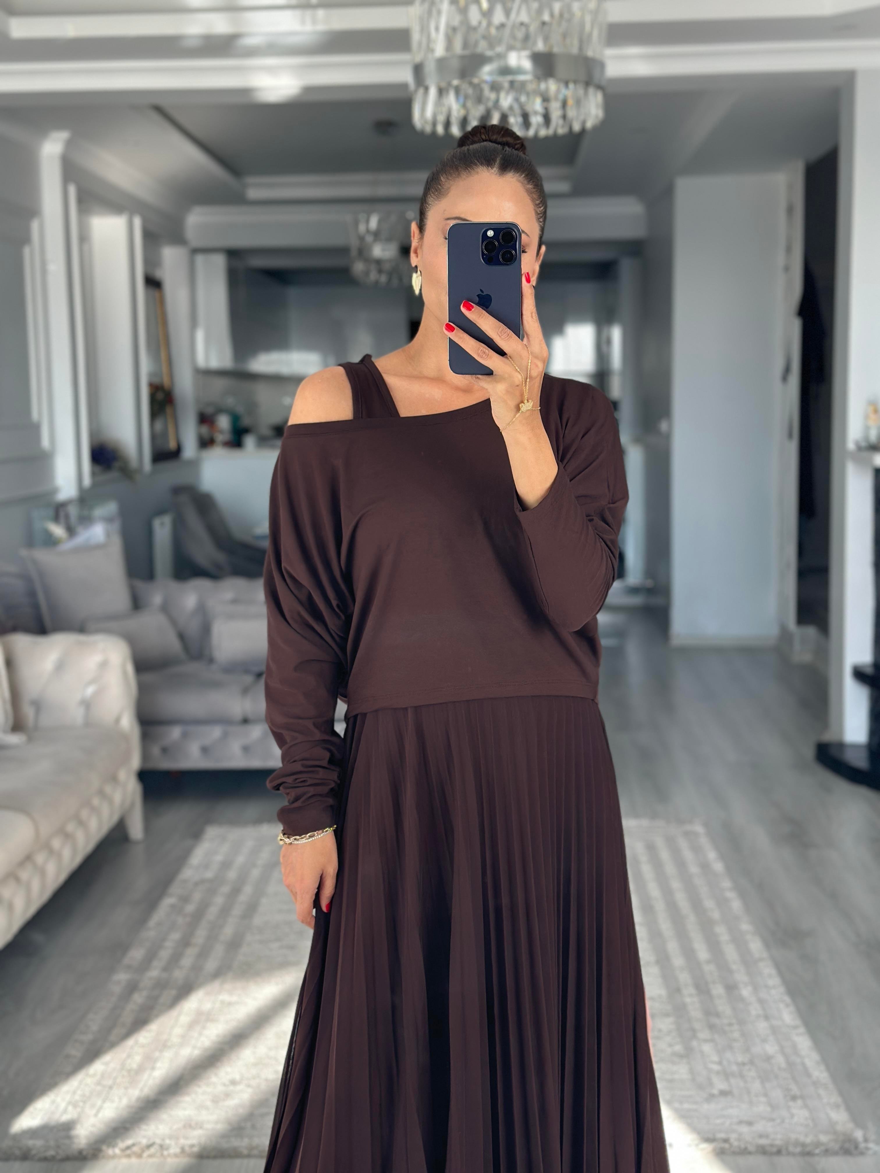 Acı Kahve Bluzlu Piliseli Midi Boy Kadın İkili Elbise