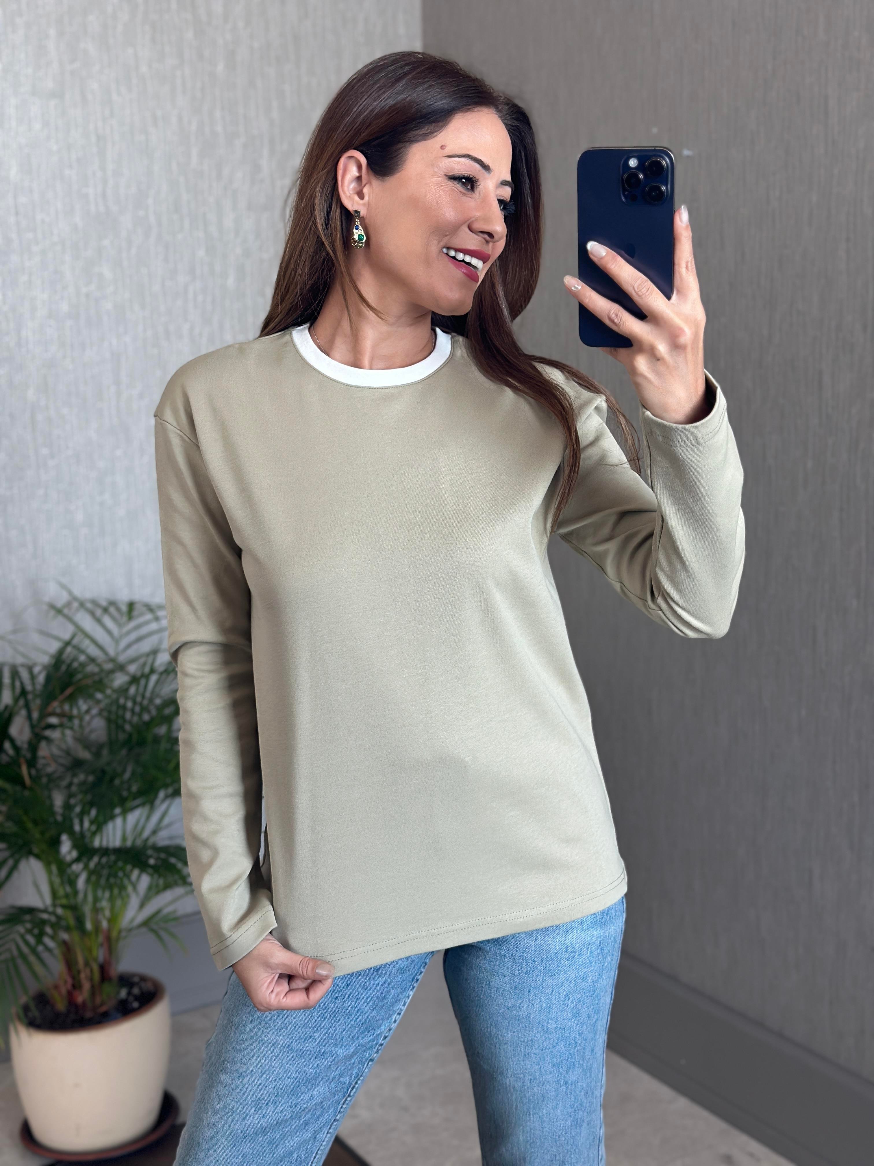 Açık Haki Yakası Beyaz Ribanalı Uzun Kollu Kadın T-Shirt