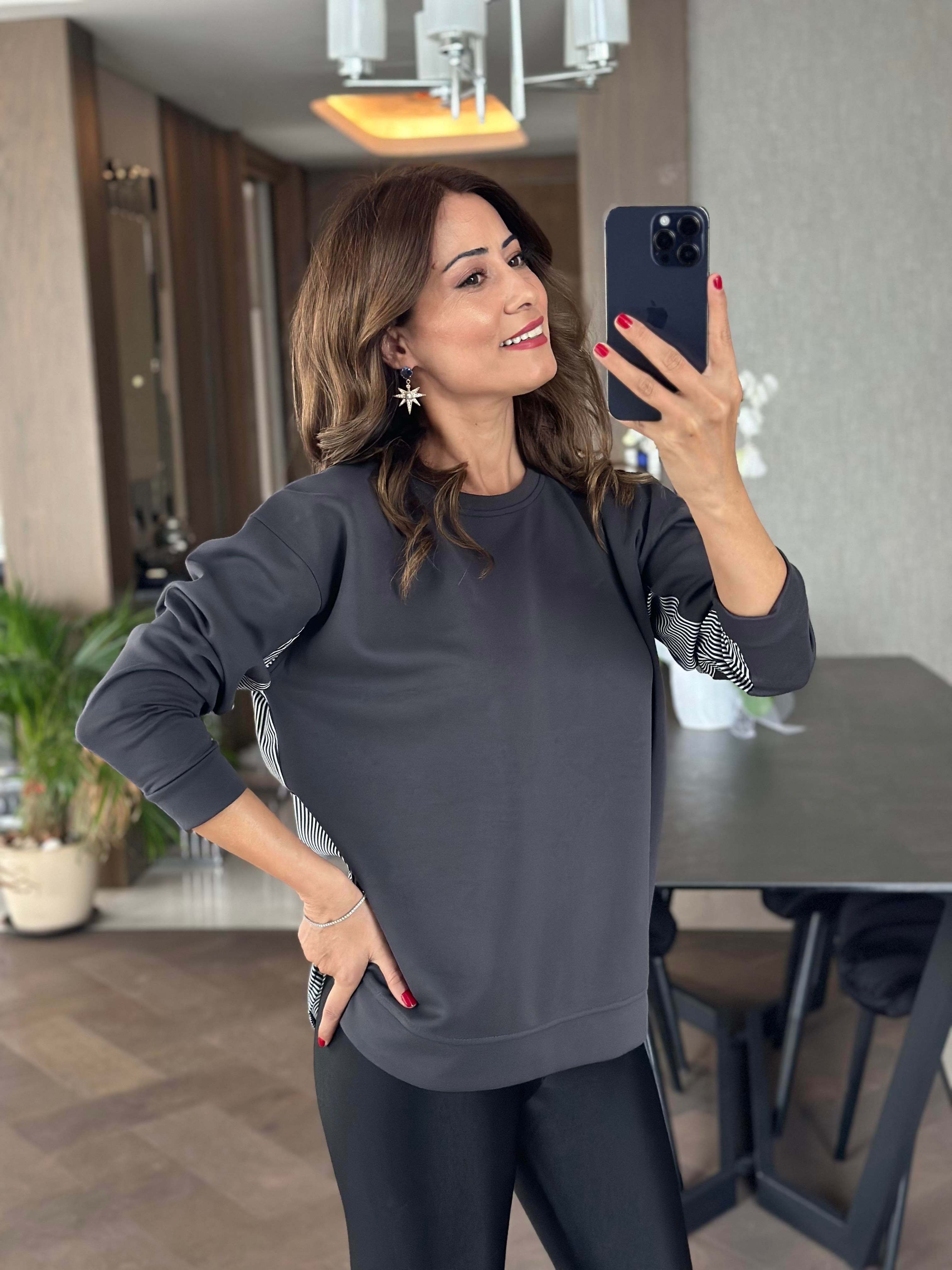 Antrasit Arkası Çizgili Bisiklet Yaka Kadın Sweatshirt