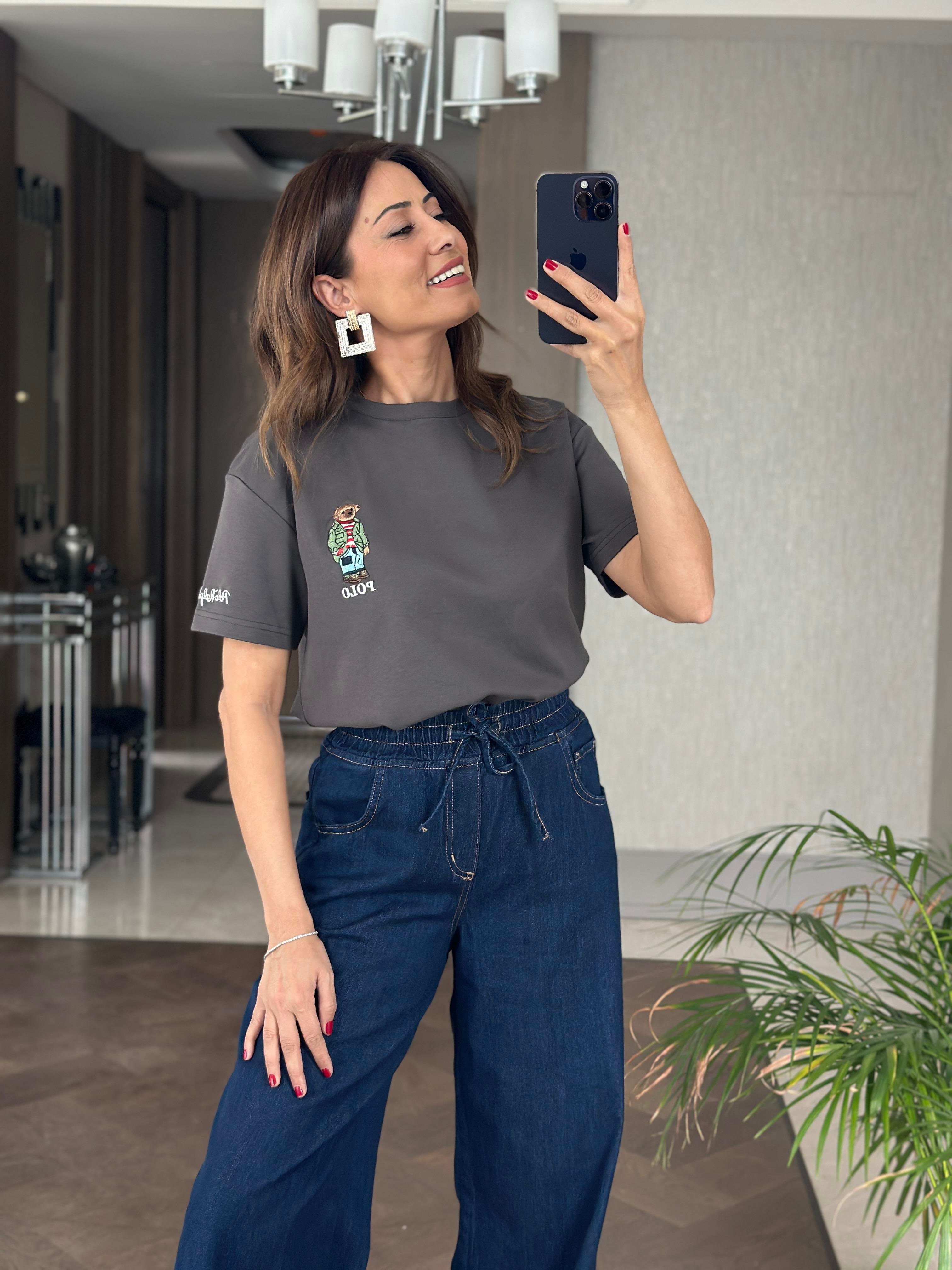 Antrasit Bisiklet Yaka Kol Ucu Yazı Nakışlı  Ayıcık RL Kadın T-Shirt 
