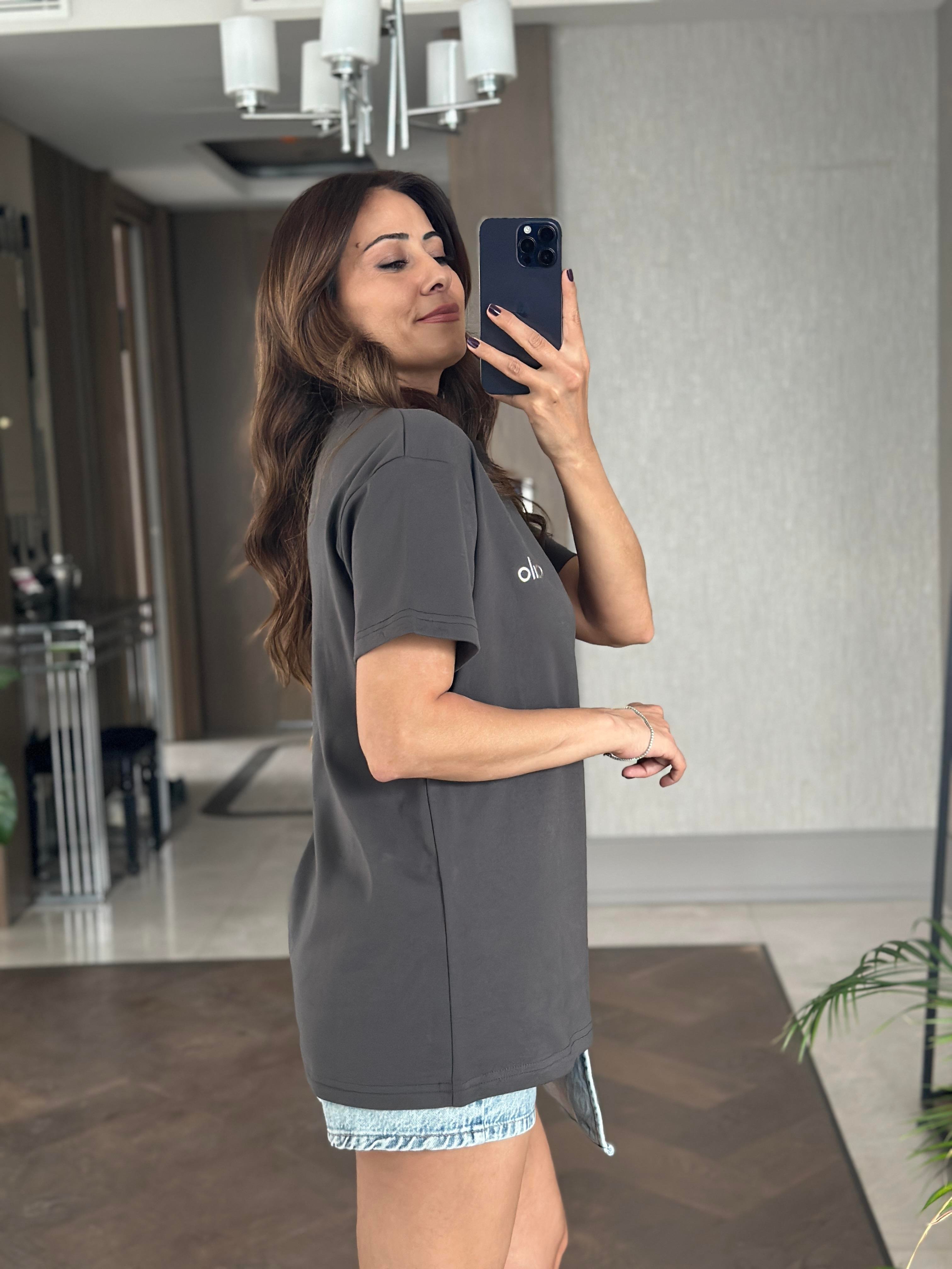 Antrasit Bisiklet Yaka Logolu Basic Kadın T-Shirt