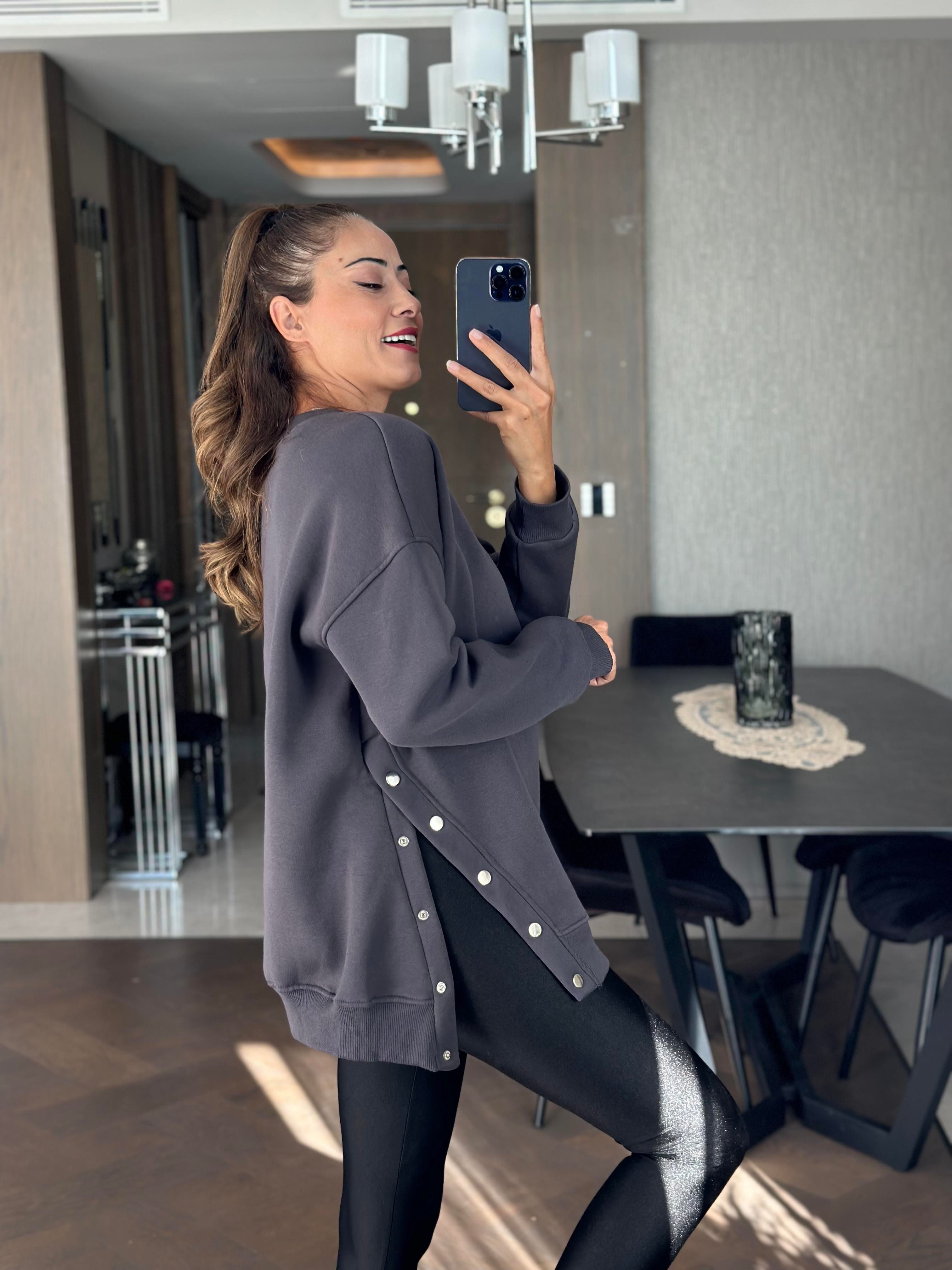 Antrasit Bisiklet Yaka Tek Yanı Çıçıtlı Kadın Sweatshirt