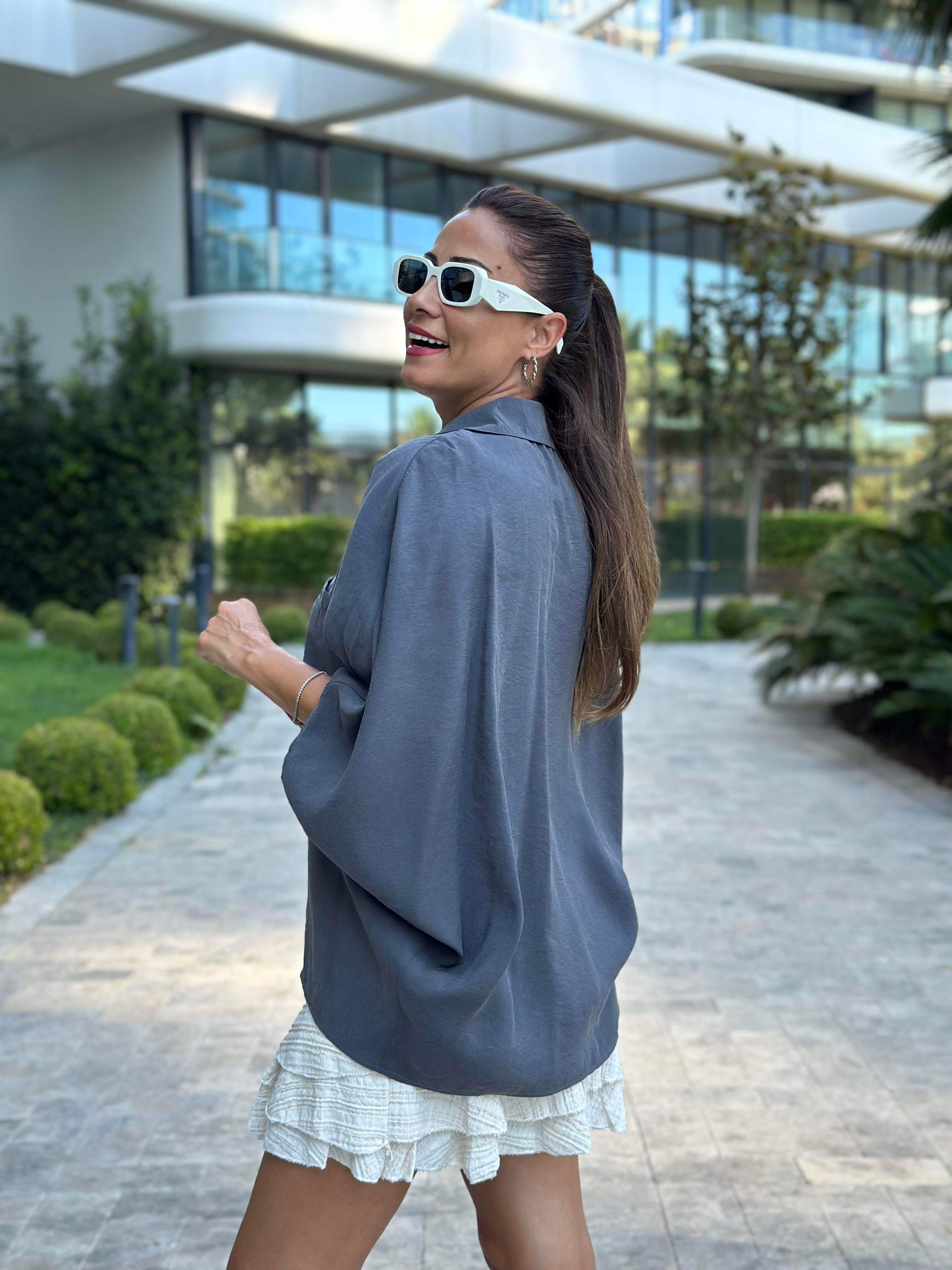 Antrasit Çift Cepli Yarasa Kol Tnsel Kadın Gömlek