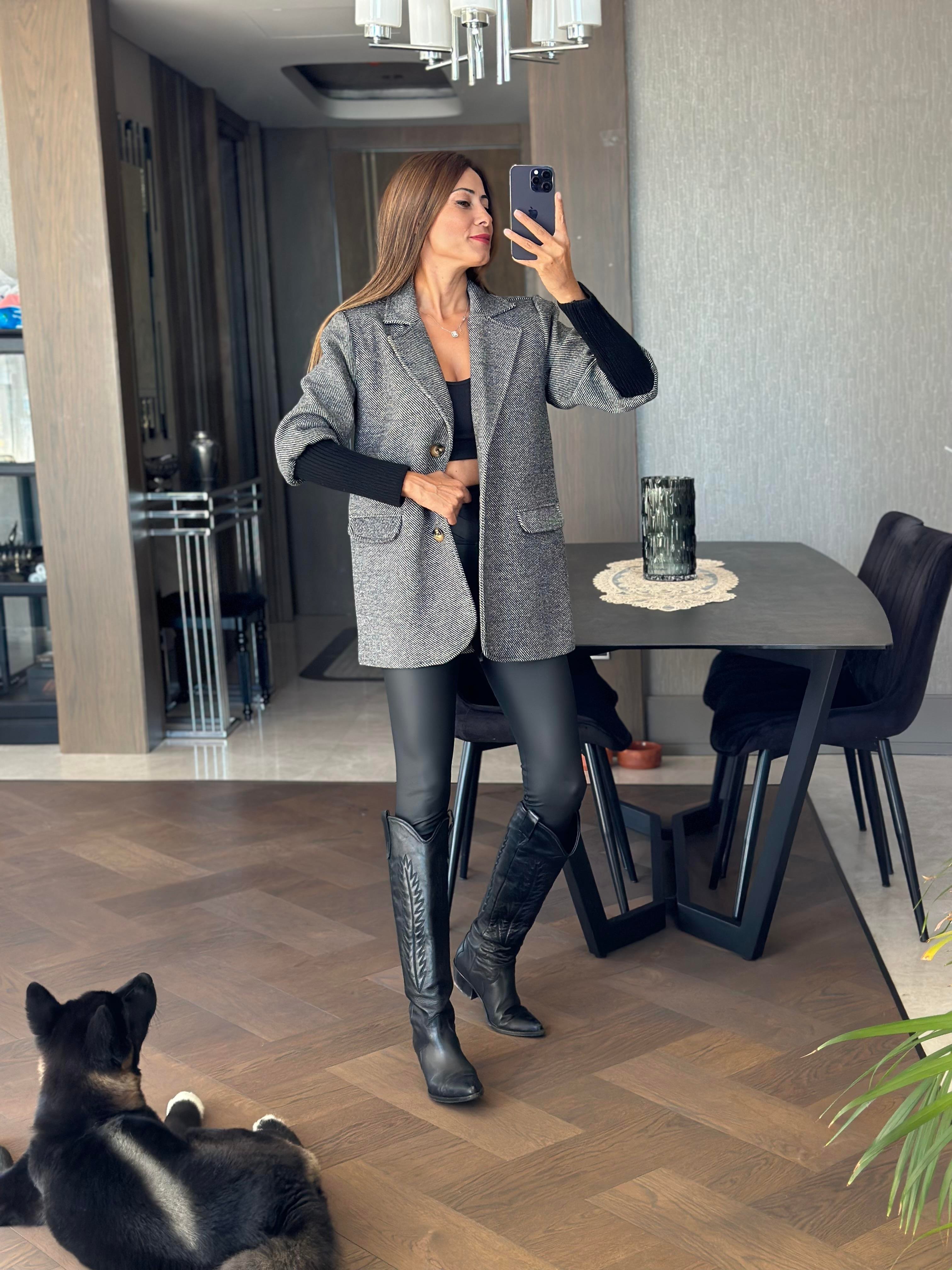 Antrasit Kaşe Üç Düğmeli Kolları Triko Kadın Ceket
