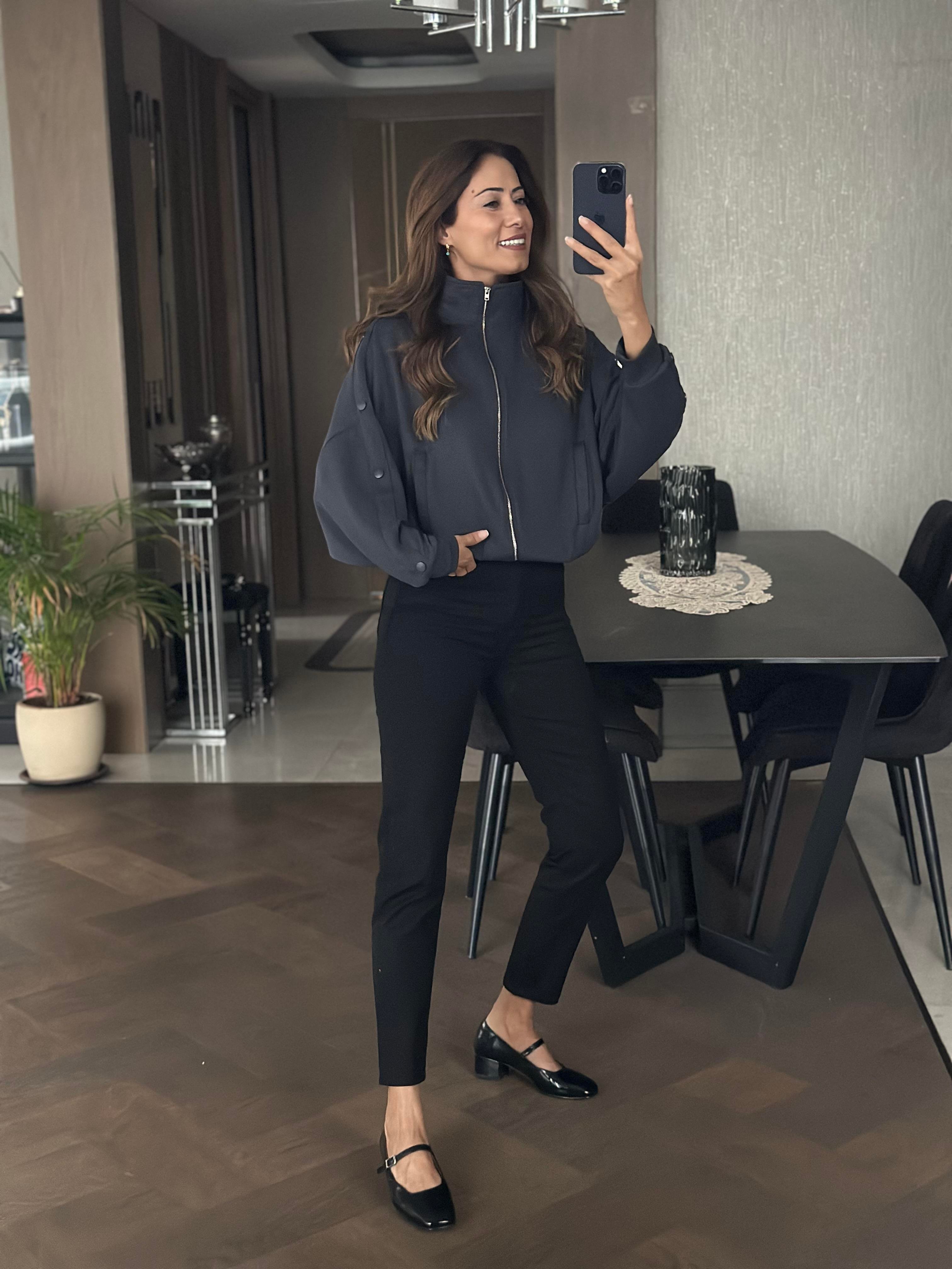 Antrasit Kolları Çıtçıt Detay Fermuarlı Cepli Kadın Sweatshirt