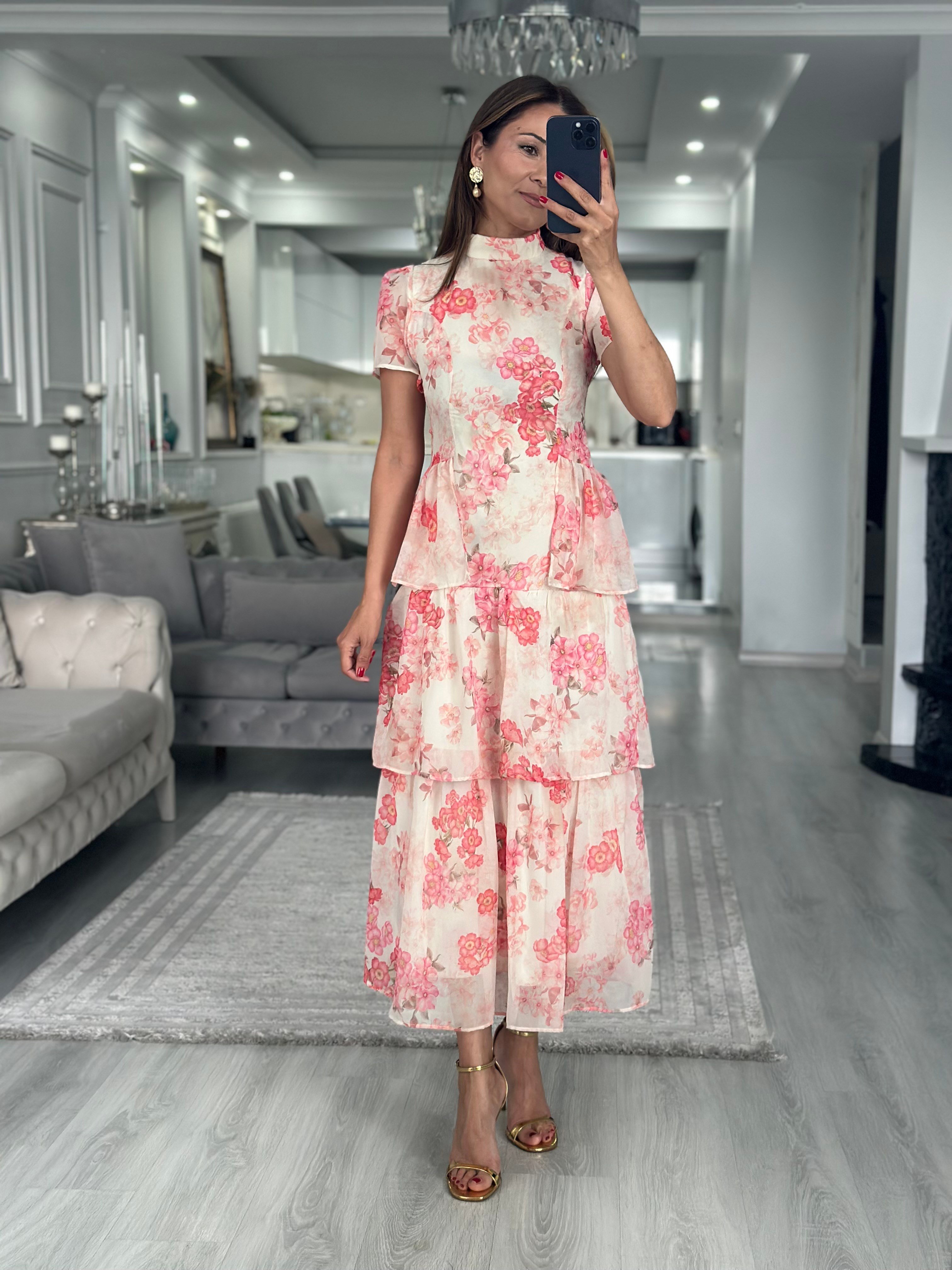 Bej Floral Desen Dik Yaka Eteği Katlı Midi Boy Şifon Kadın Elbise