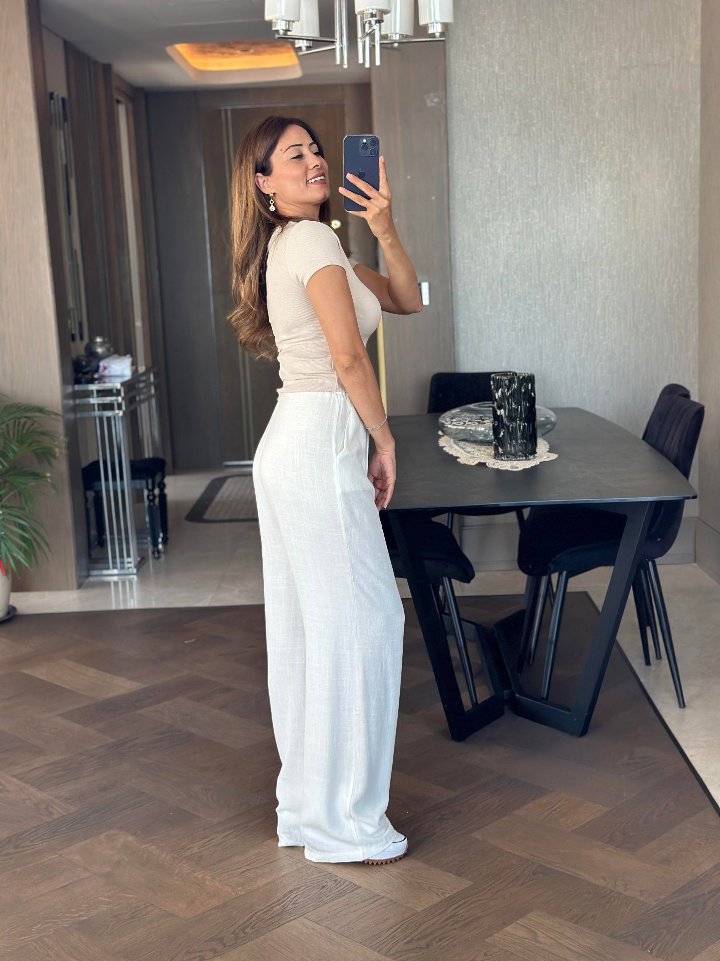 Bej Önü Dekolteli Kısa Kol Bisiklet Yaka Kadın Body