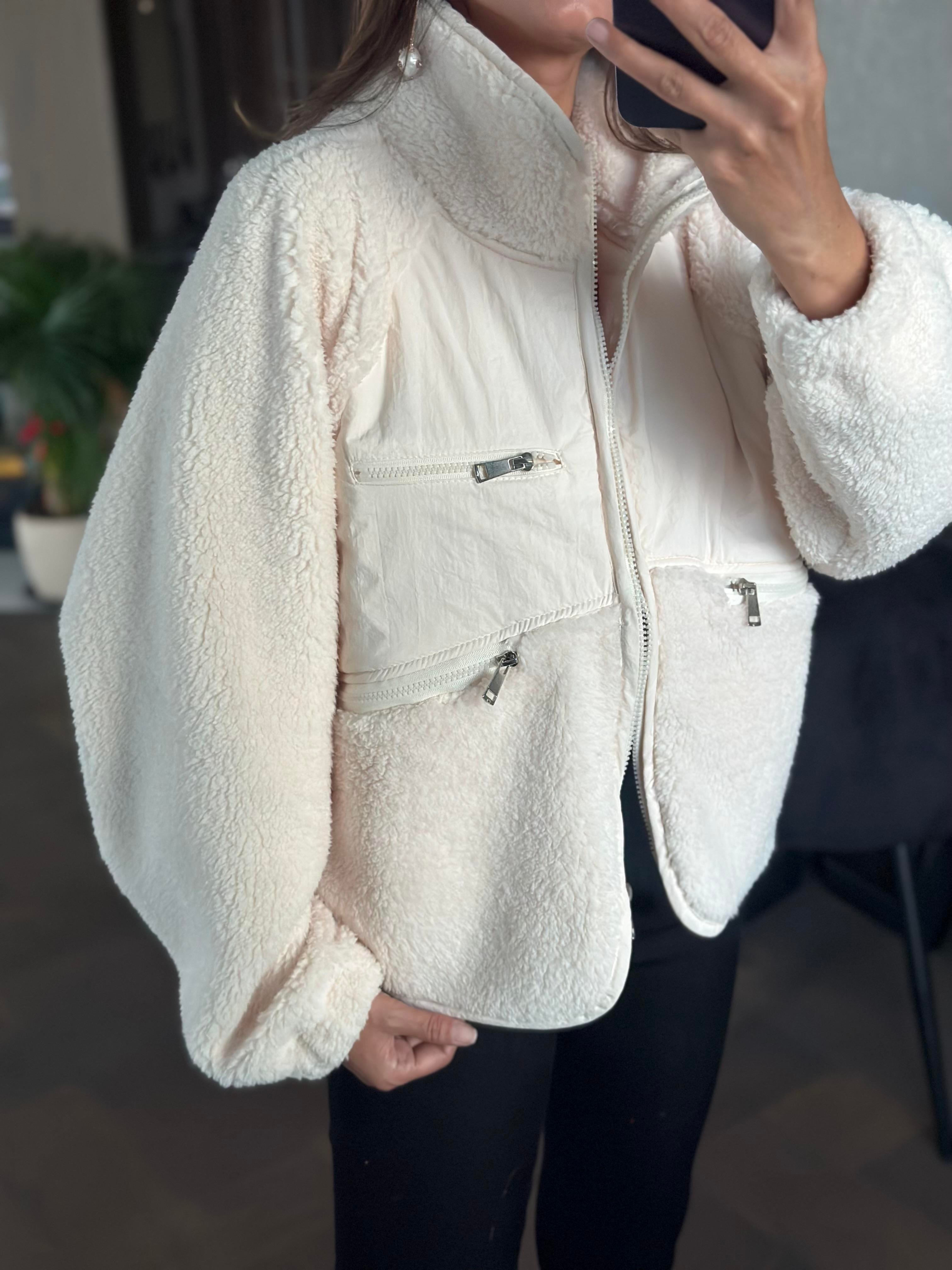 Bej Önü Paraşüt Detay Peluş Kadın Sweatshirt
