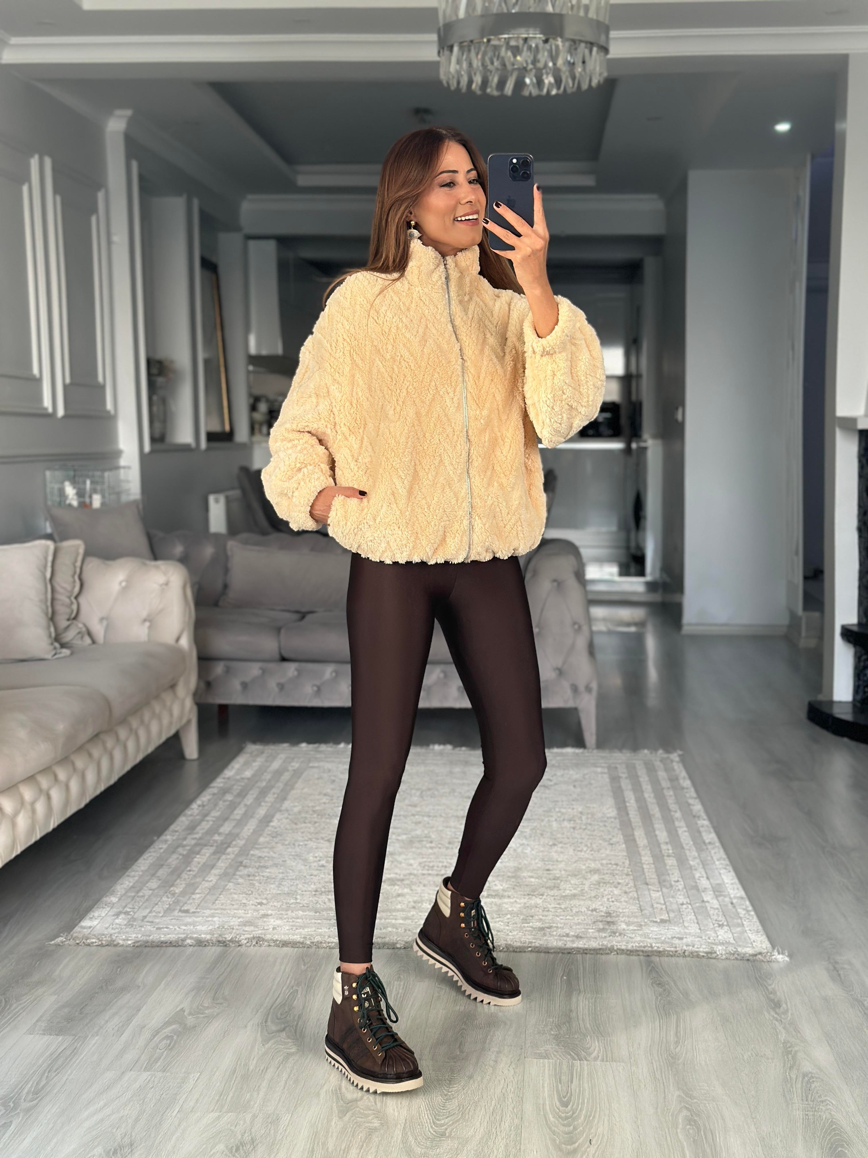 Bej Peluş Fermuarlı  Kadın Sweatshirt