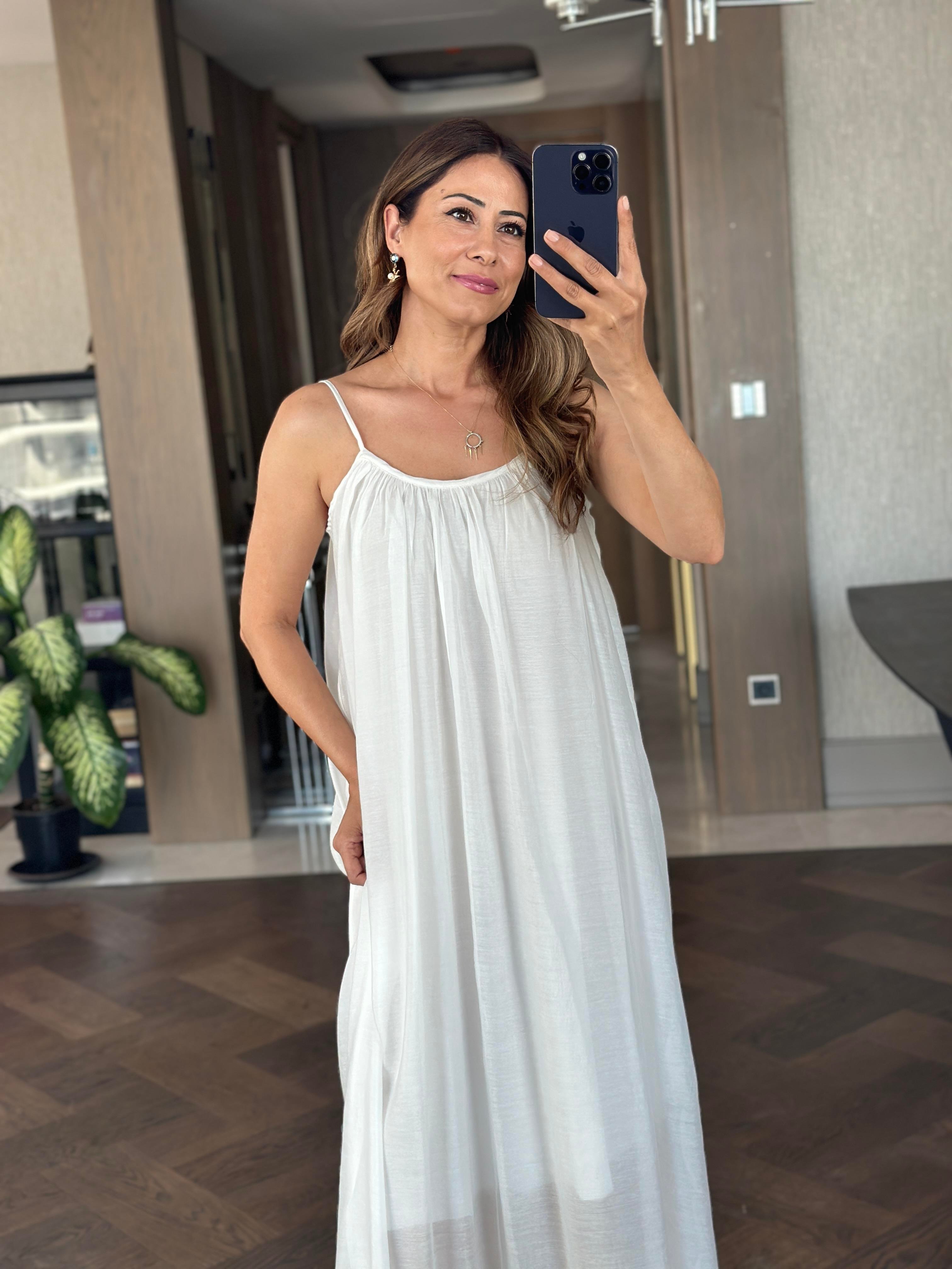 Beyaz Ayarlanabilir Askılı Astarlı Salaş Maksi Boy Kadın Elbise