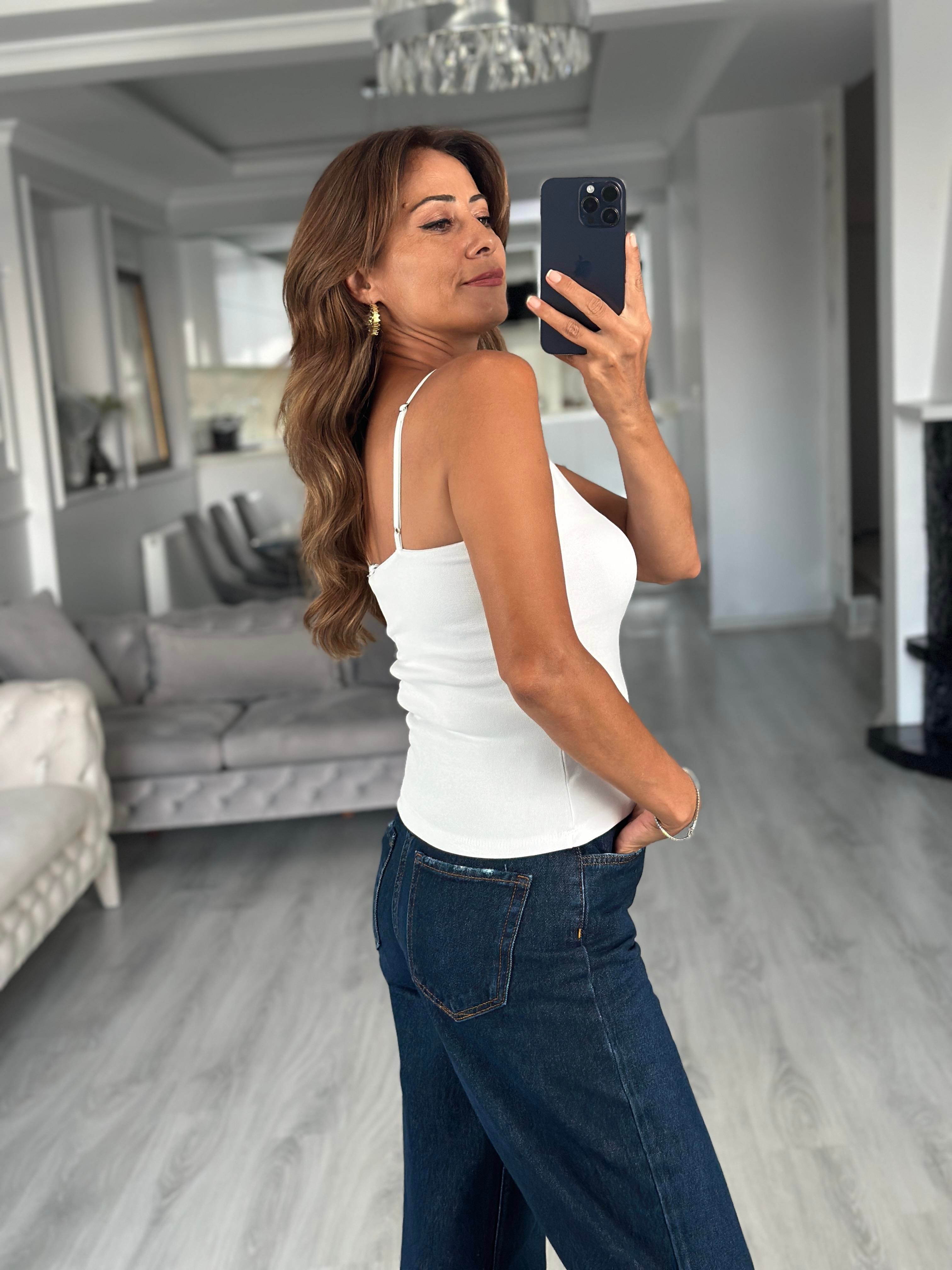 Beyaz Ayarlanabilir Askılı Kadın Atlet Body