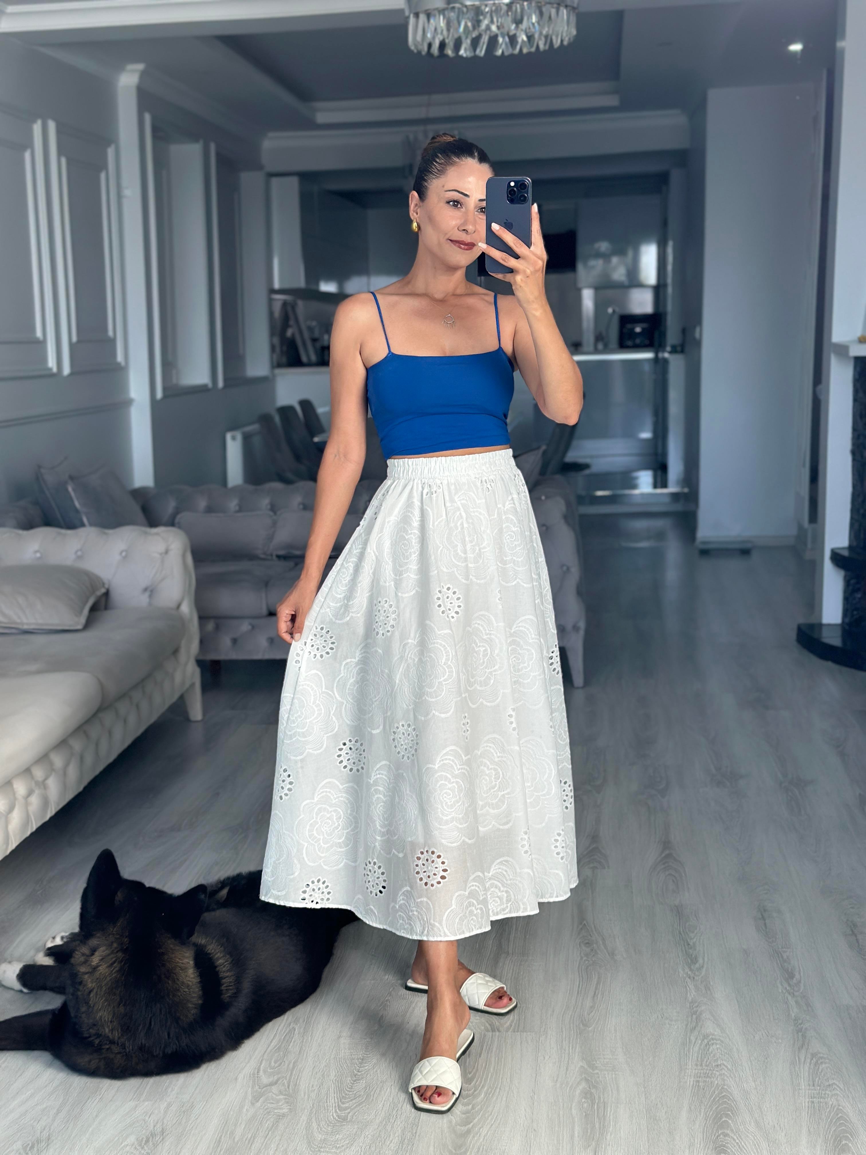 Beyaz Çiçek Nakışlı Fisto Midi Boy Kadın Etek