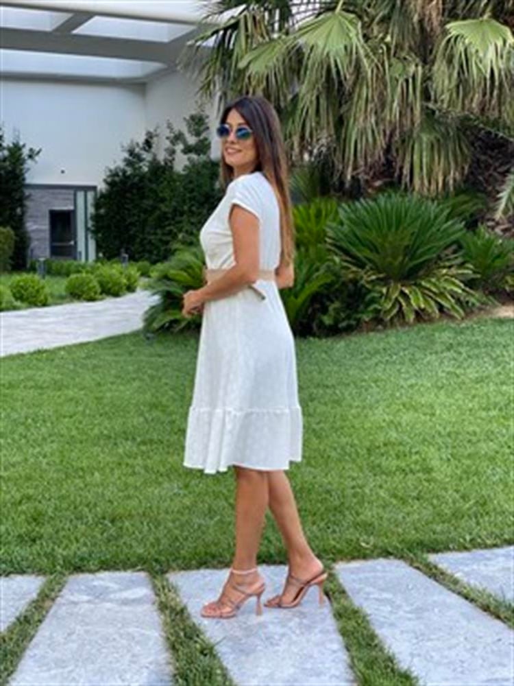 Beyaz Hasır Kemerli Örme Brode Kadın Elbise