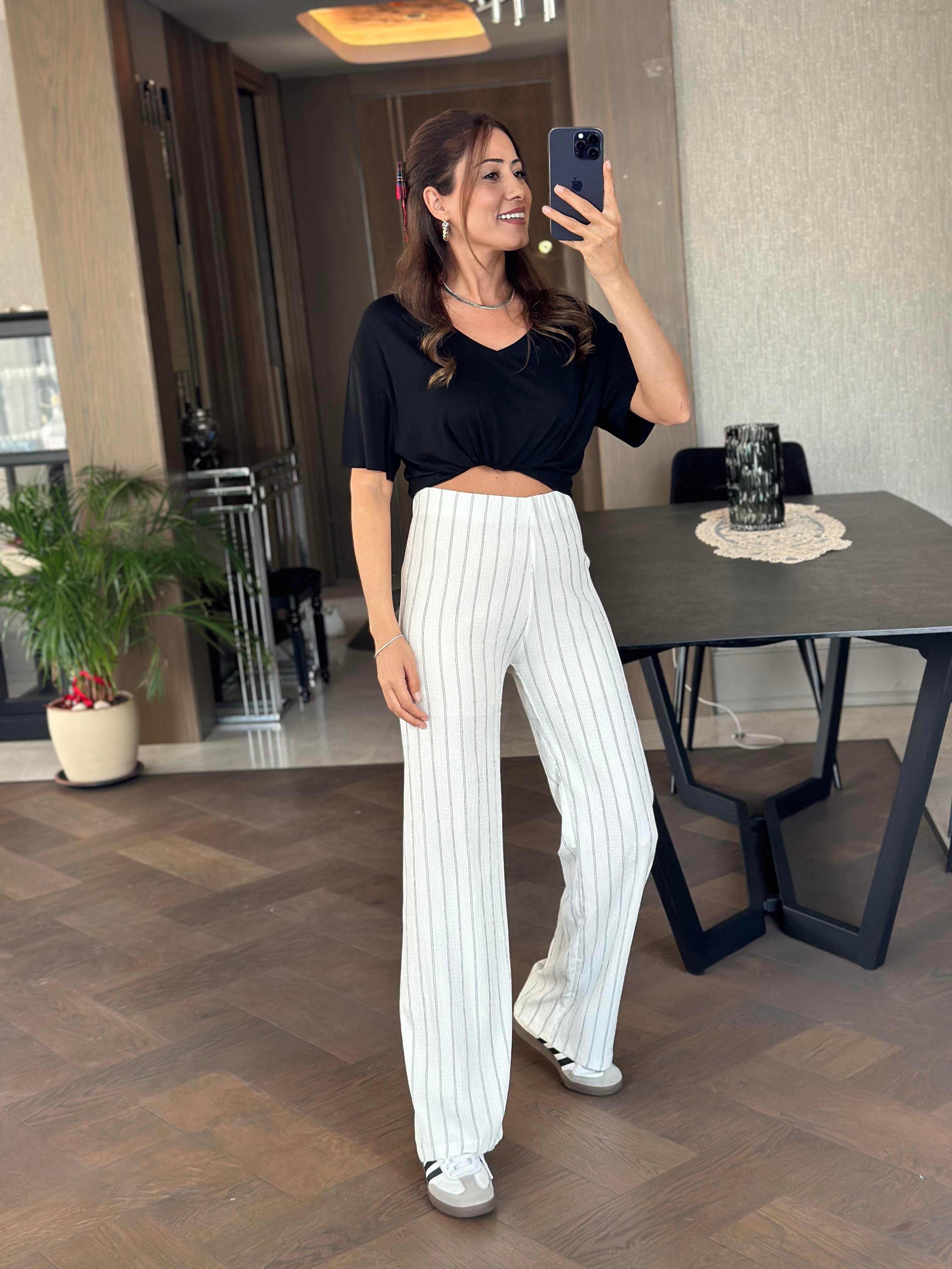 Beyaz Kalın Çizgili Beli Lastikli Bürümcük Kadın Pantolon