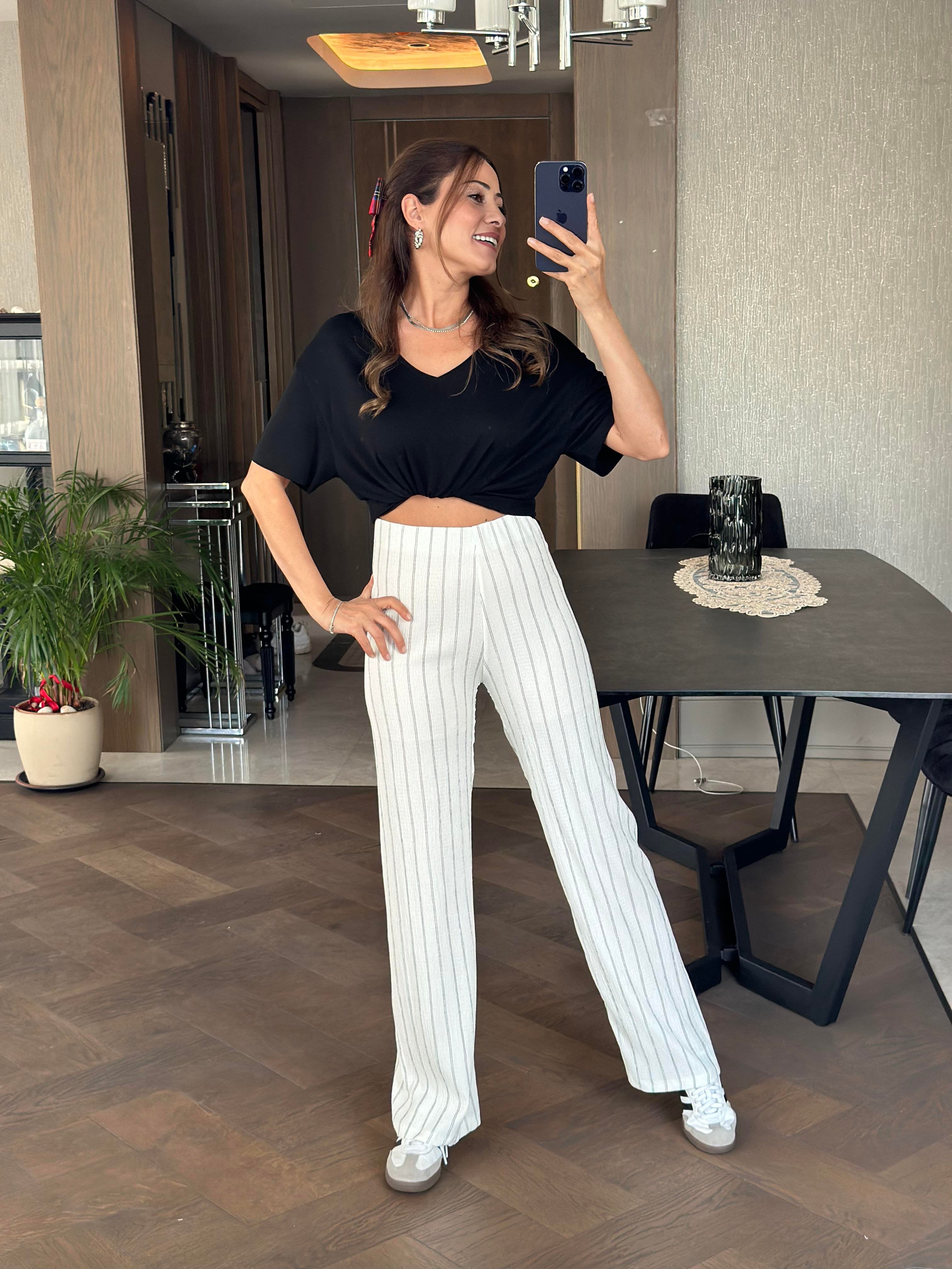 Beyaz Kalın Çizgili Beli Lastikli Bürümcük Kadın Pantolon