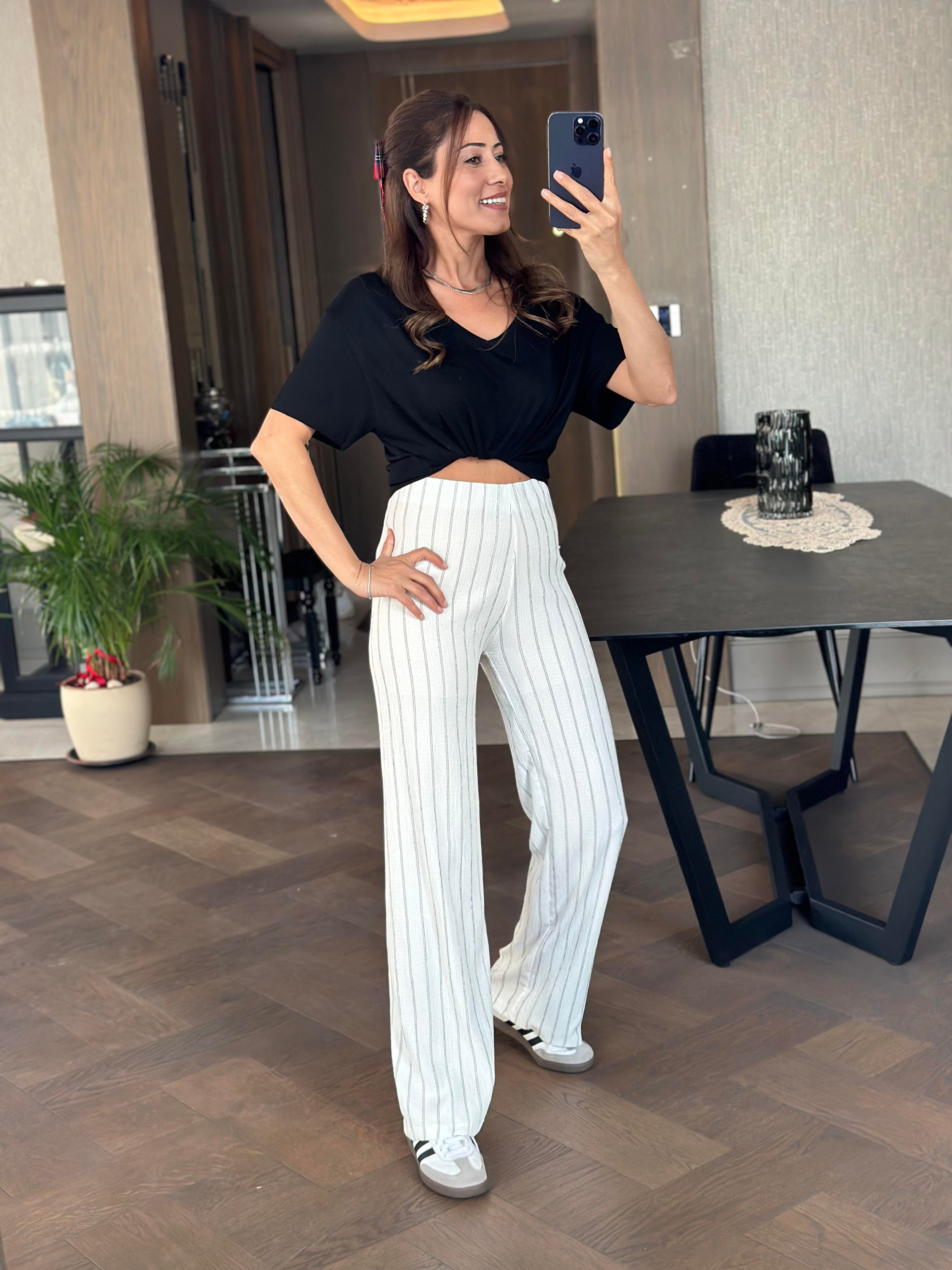 Beyaz Kalın Çizgili Beli Lastikli Bürümcük Kadın Pantolon