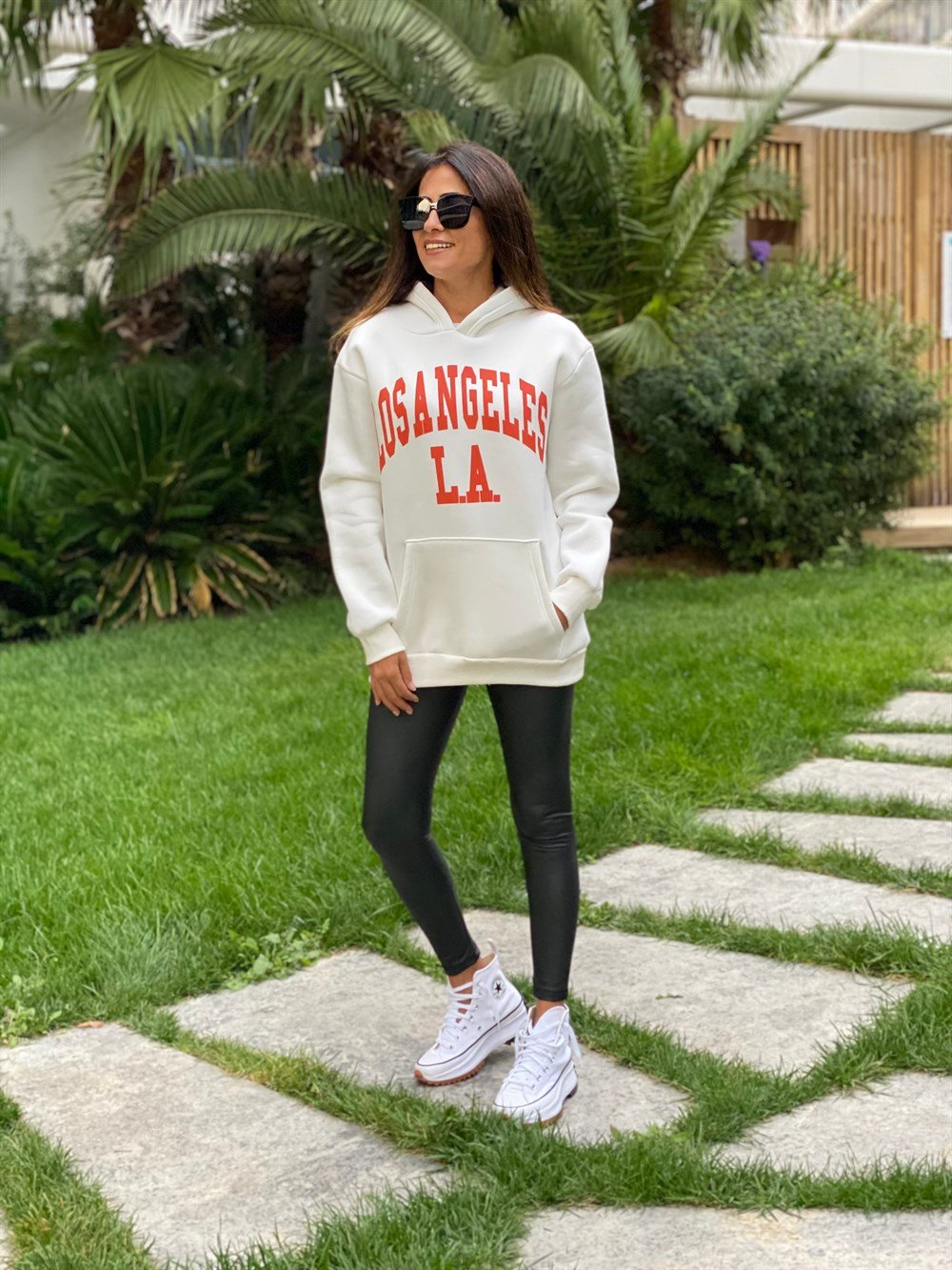 Beyaz Kapüşonlu Los Angeles Baskılı Kadın Sweatshirt