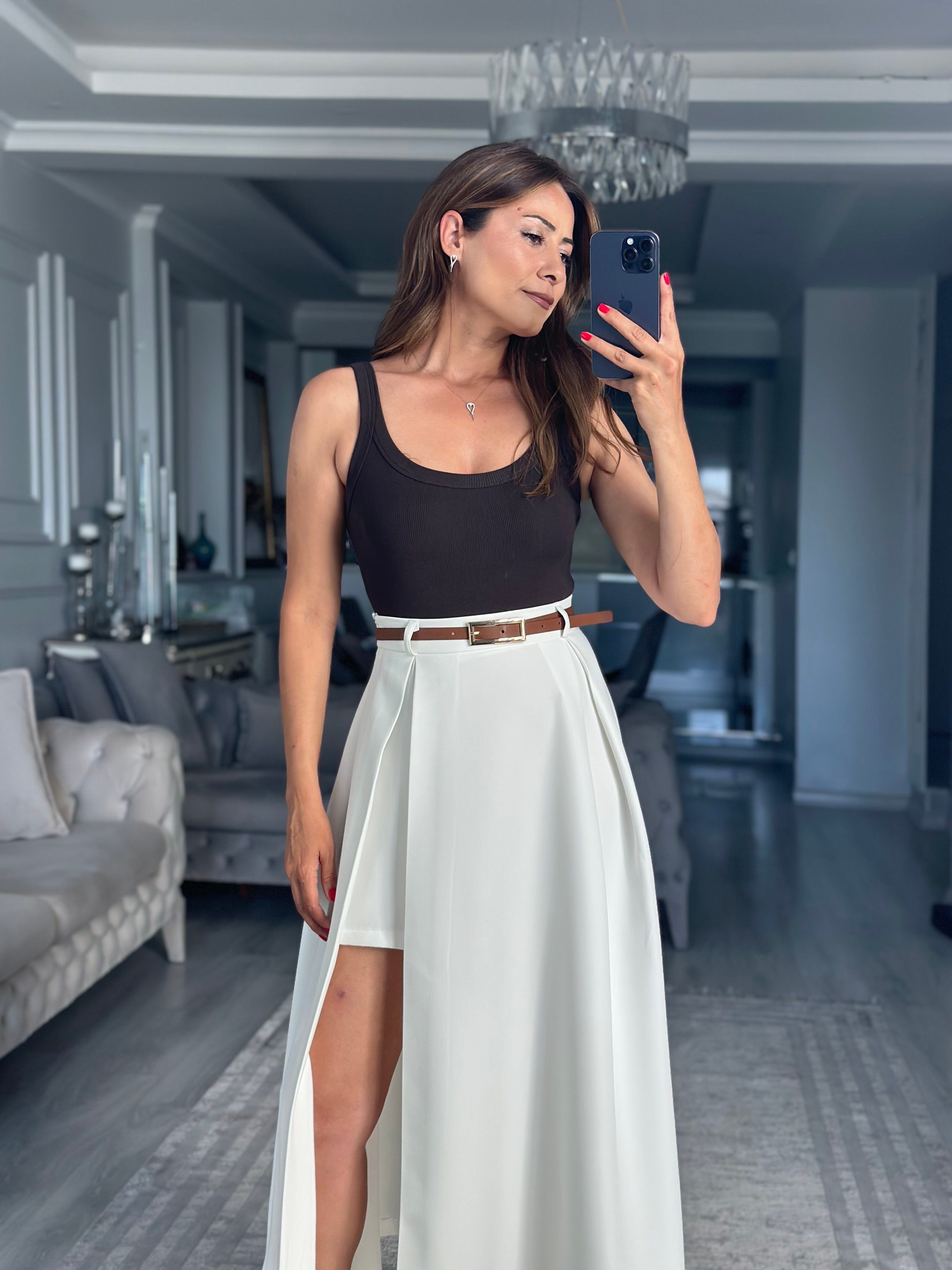 Beyaz Kemerli Kalın Pileli Midi Boy Kadın Etek