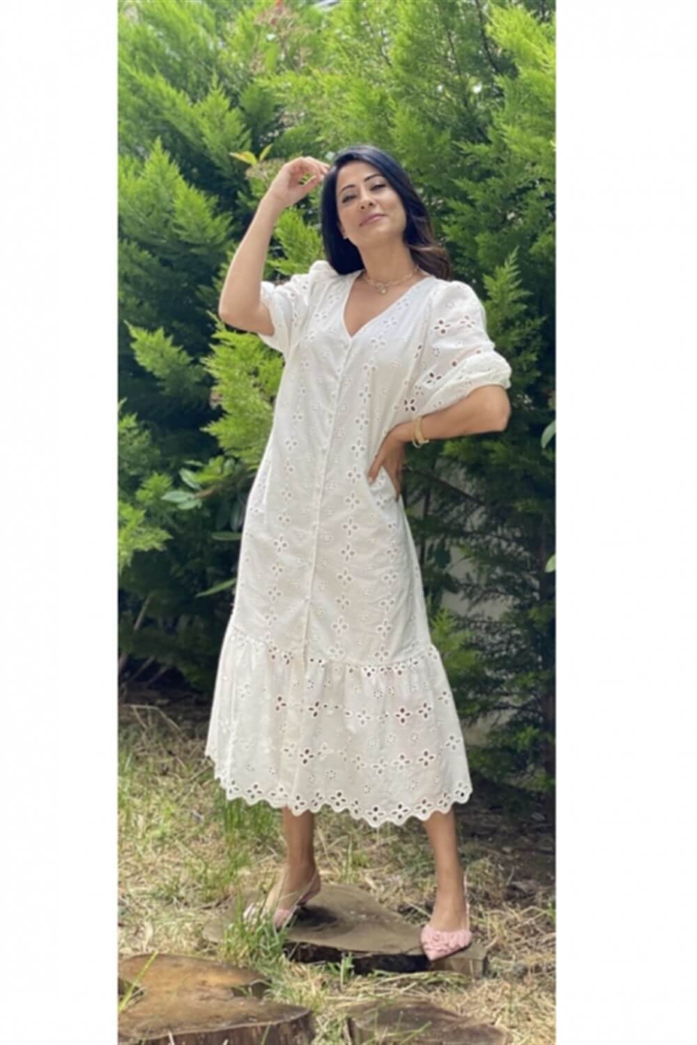 Beyaz Kısa Kol V Yaka Fisto Elbise