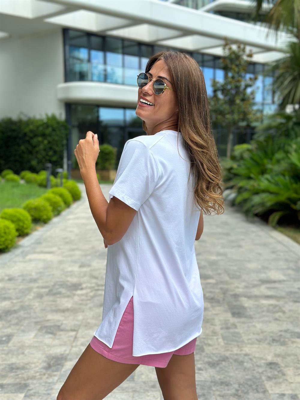 Beyaz Özel Üretim V Yaka Basic Kadın T-shirt