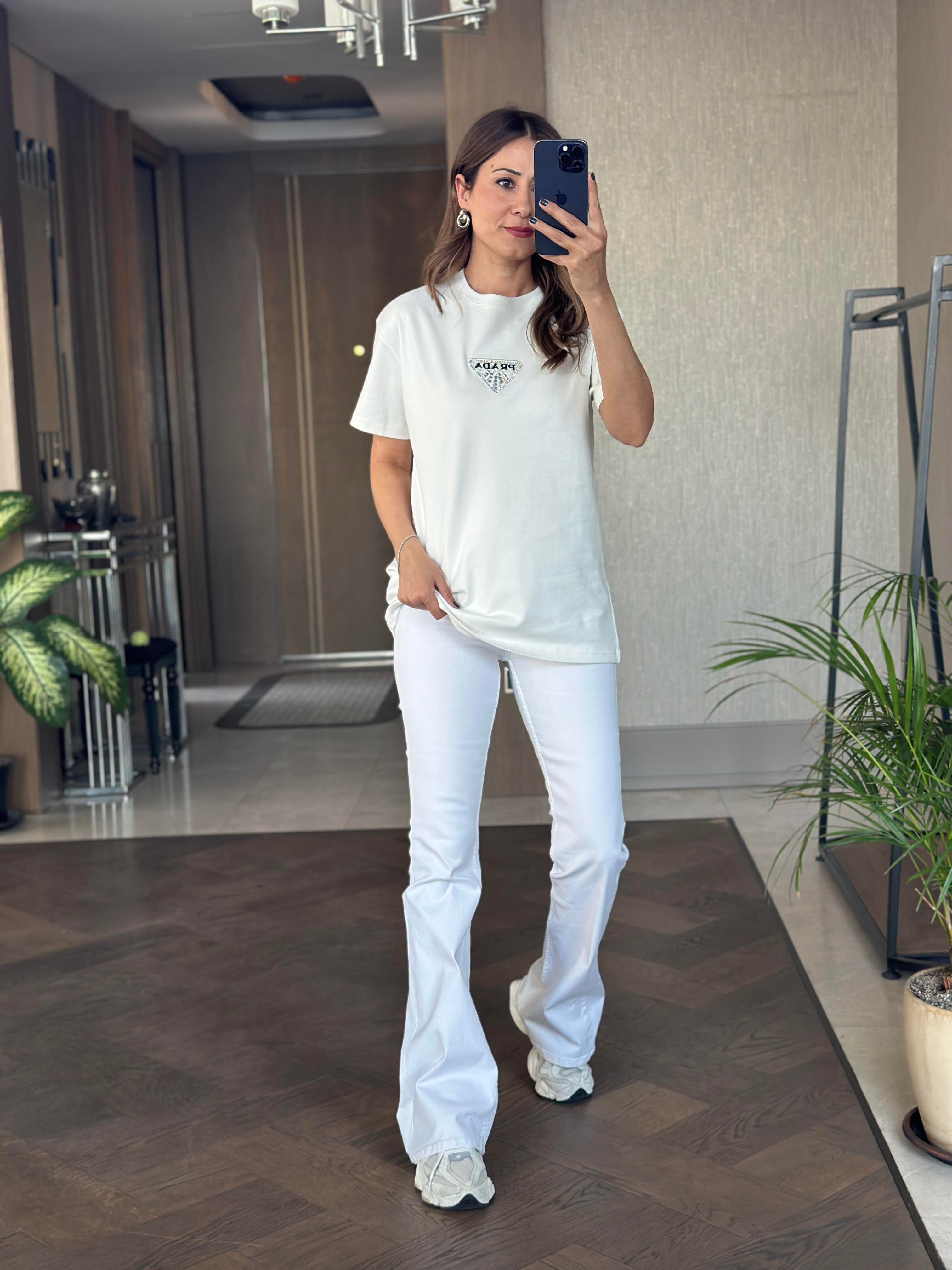 Beyaz Prd Üçgen Logolu Bisiklet Yaka Kadın T-Shirt