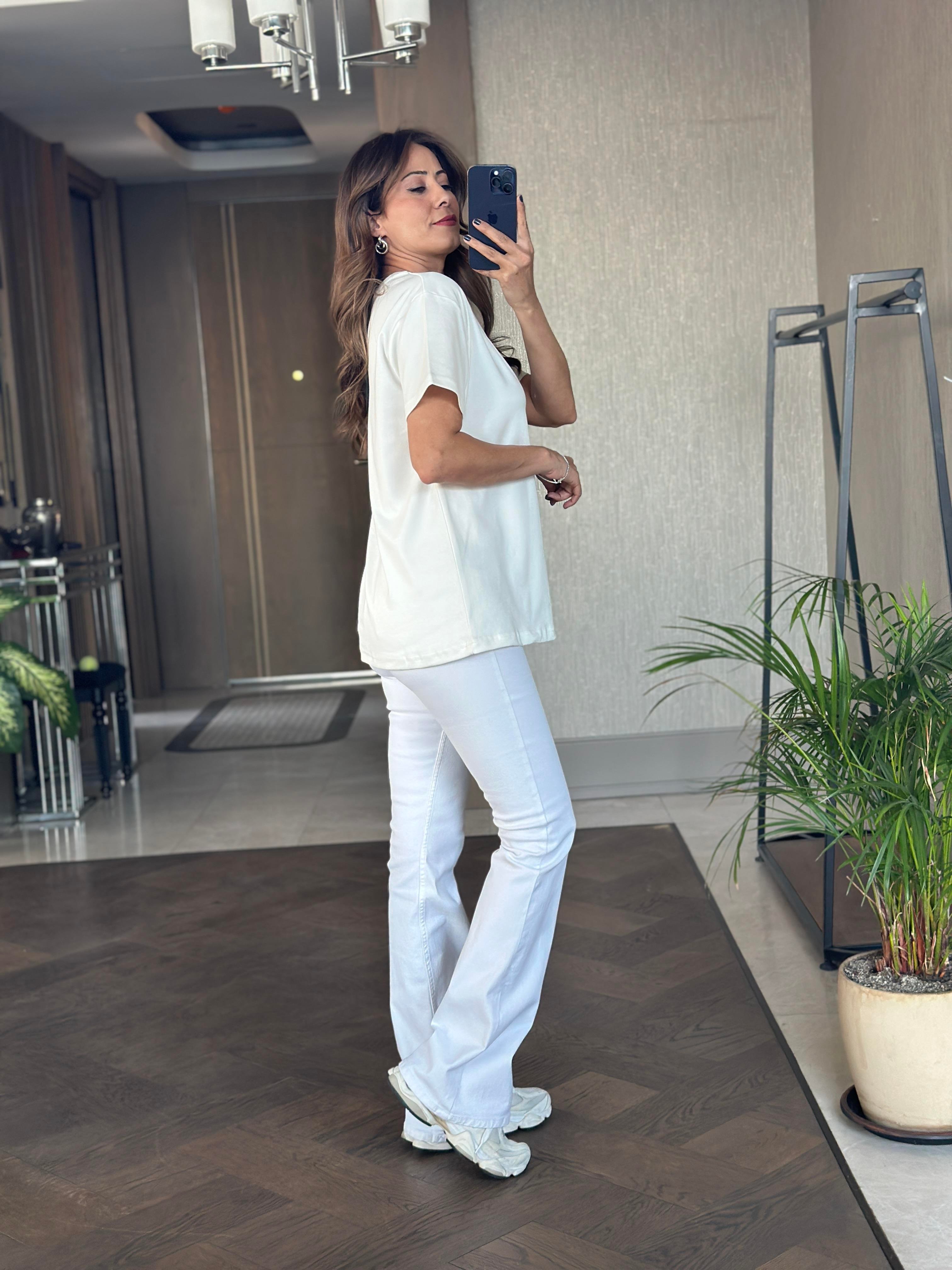 Beyaz Prd Üçgen Logolu Bisiklet Yaka Kadın T-Shirt