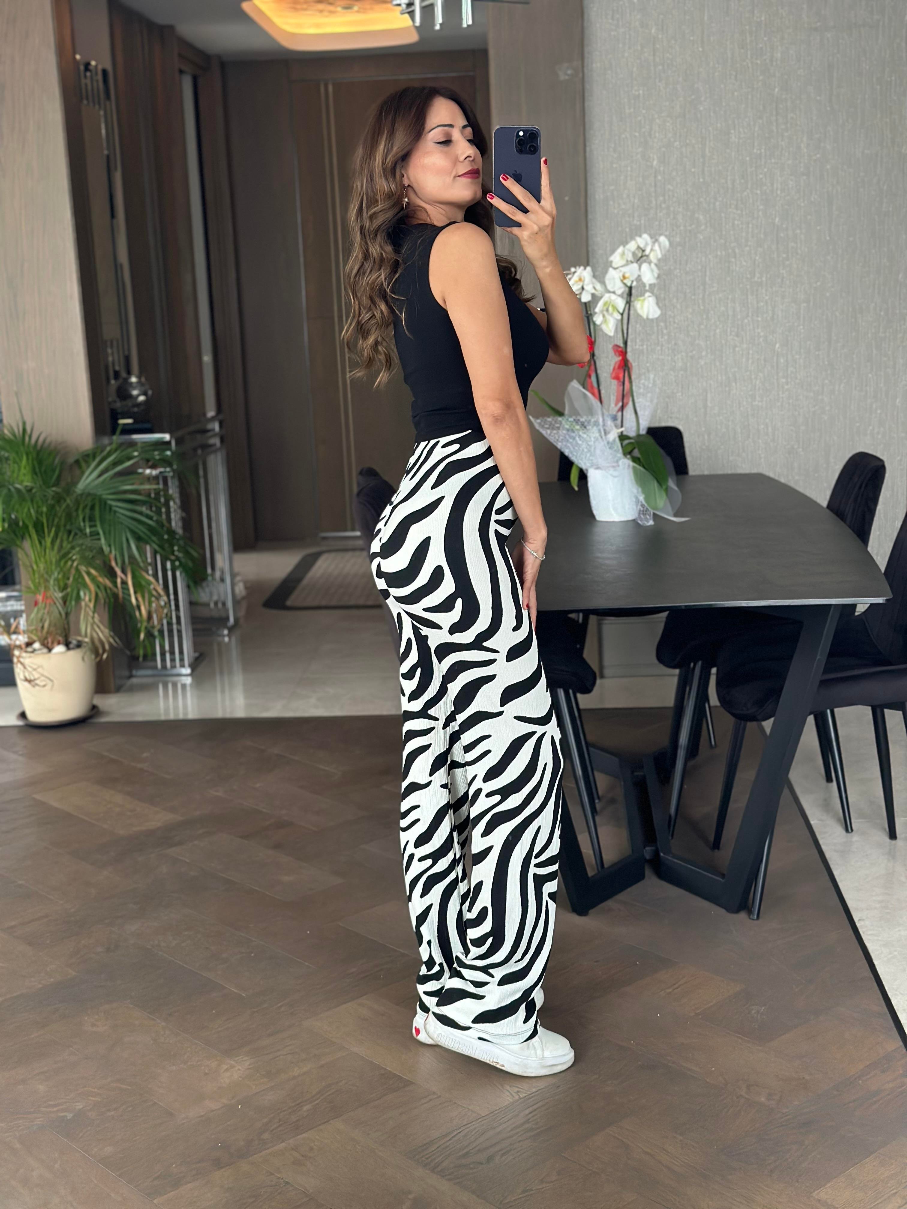 Beyaz Siyah Zebra Desenli Beli Lastikli Bürümcük Kadın Pantolon