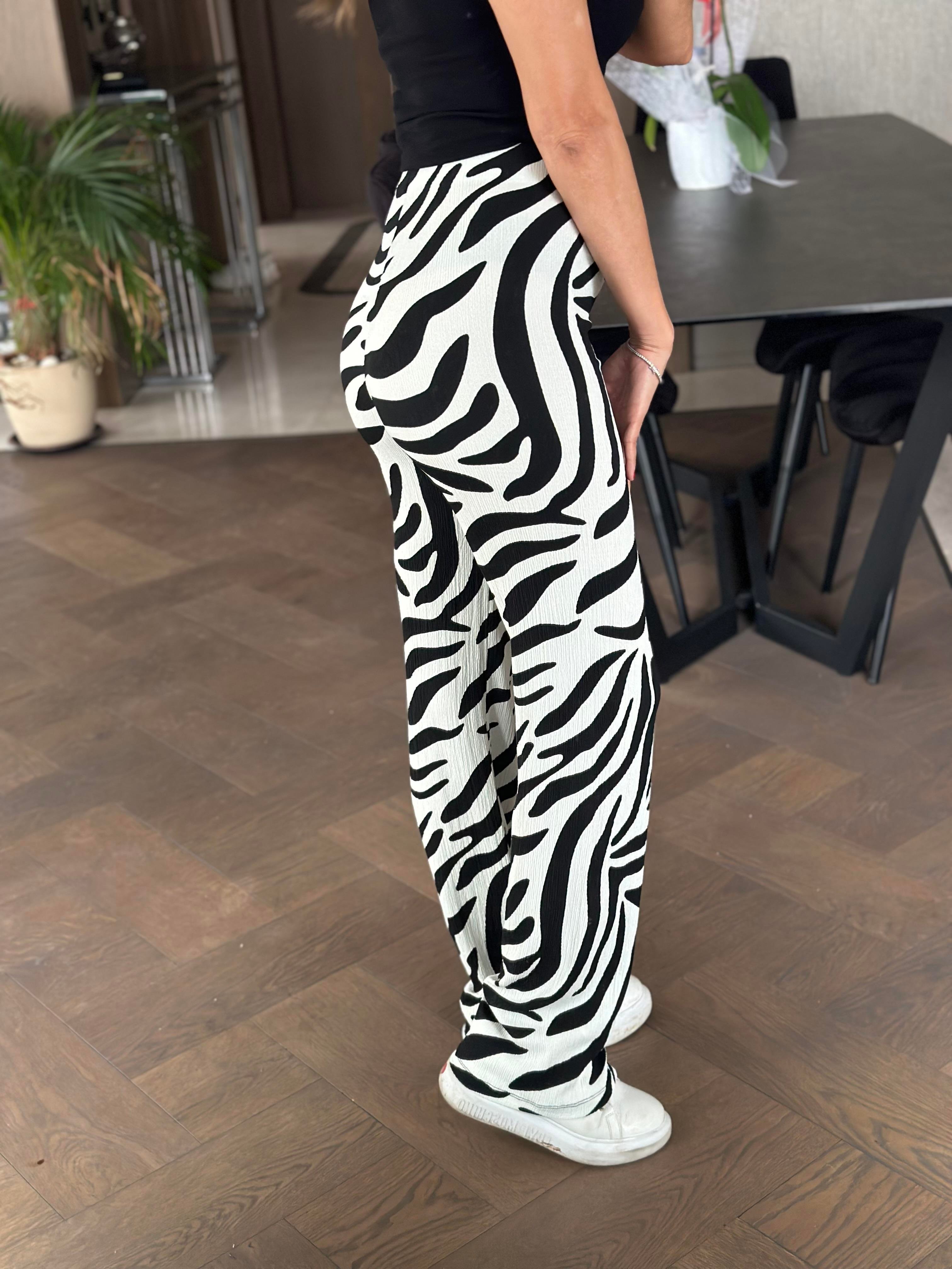 Beyaz Siyah Zebra Desenli Beli Lastikli Bürümcük Kadın Pantolon