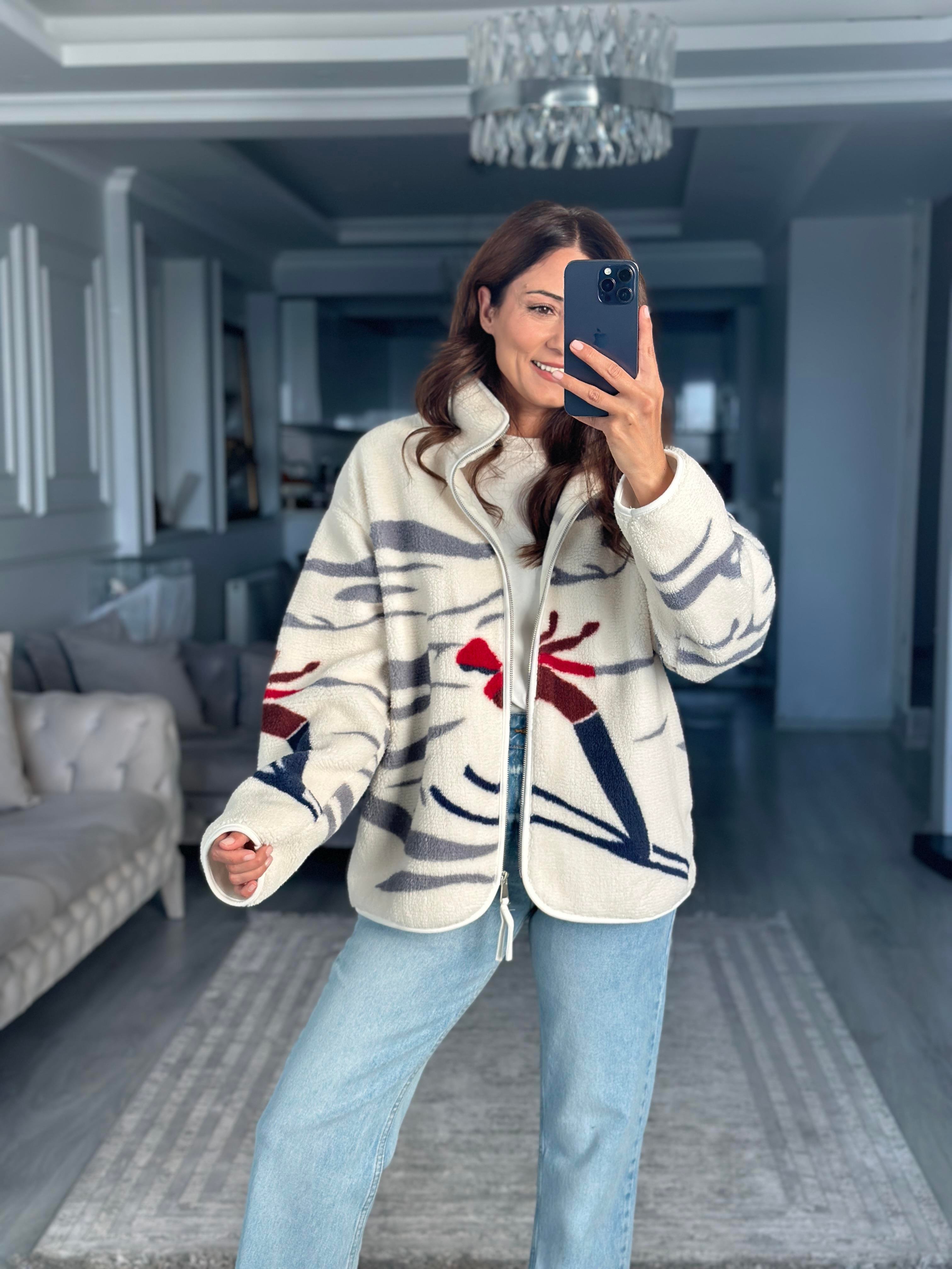 Beyaz Tam Fermuarlı Kayak Desenli  Peluş Kadın Sweatshirt