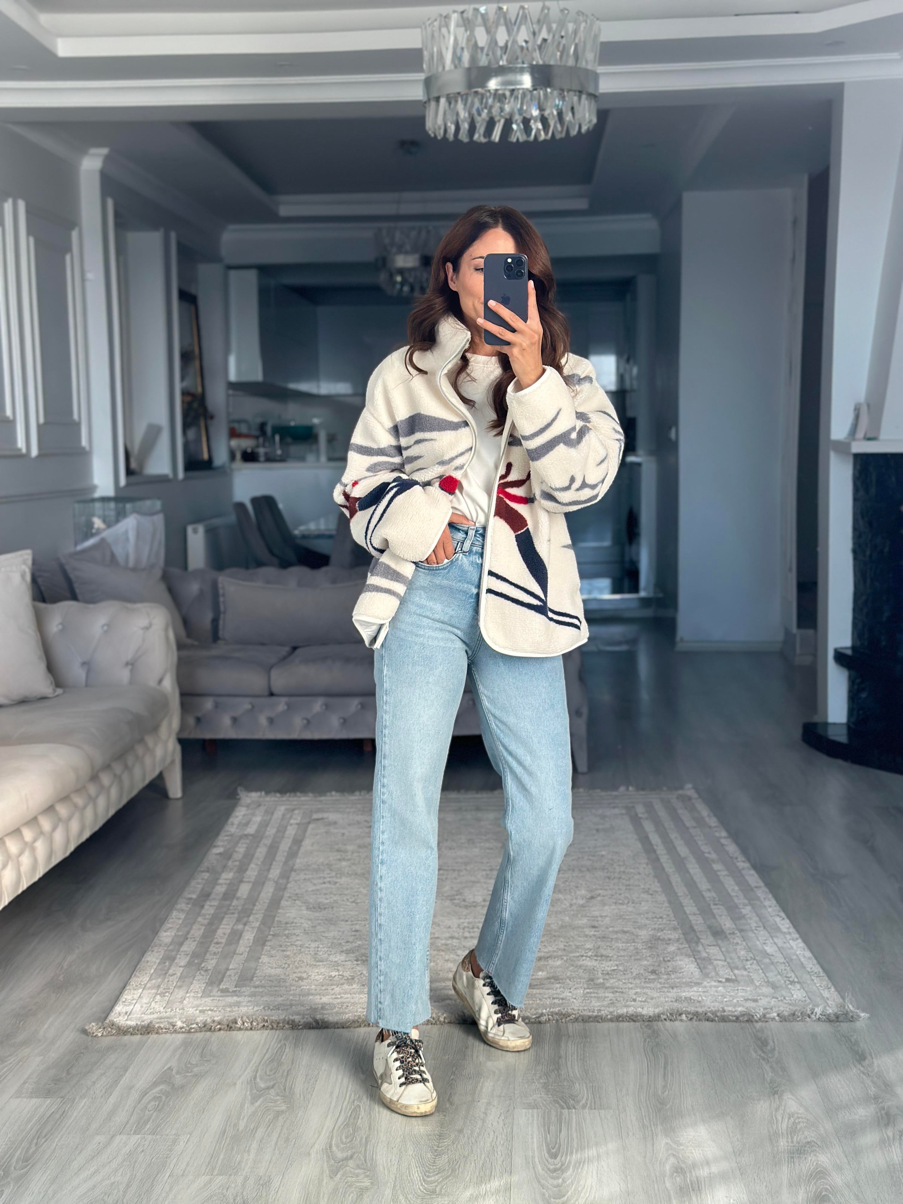 Beyaz Tam Fermuarlı Kayak Desenli  Peluş Kadın Sweatshirt