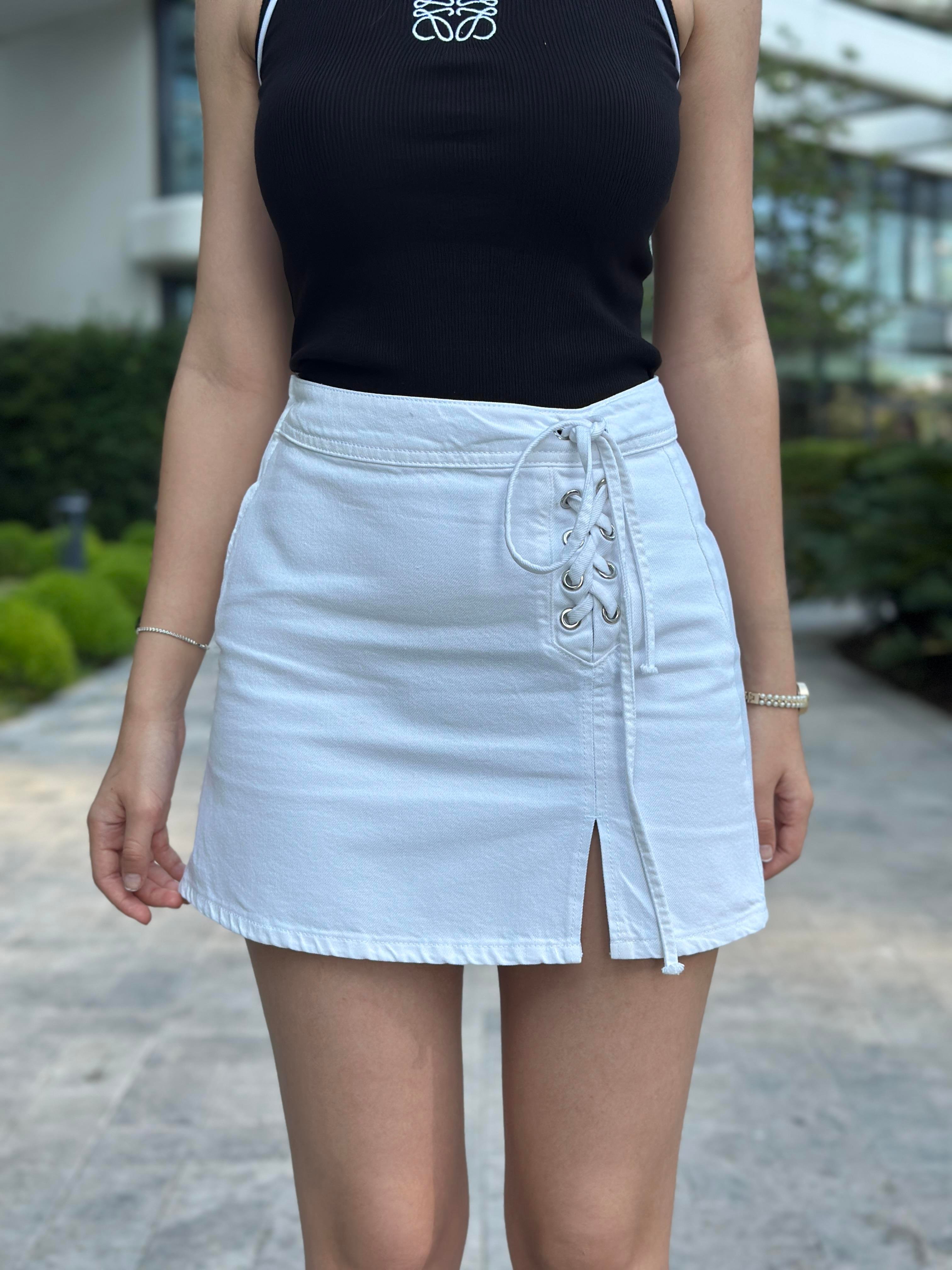 Beyaz Yanı Bağcık Detay Mini Kadın Jean Etek