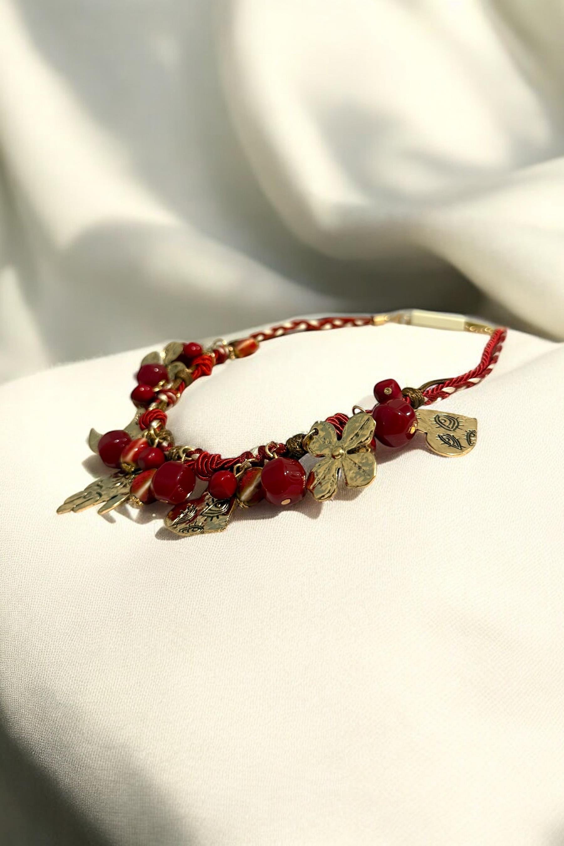 Bordo Etnik Sembollü Kadın Kolye