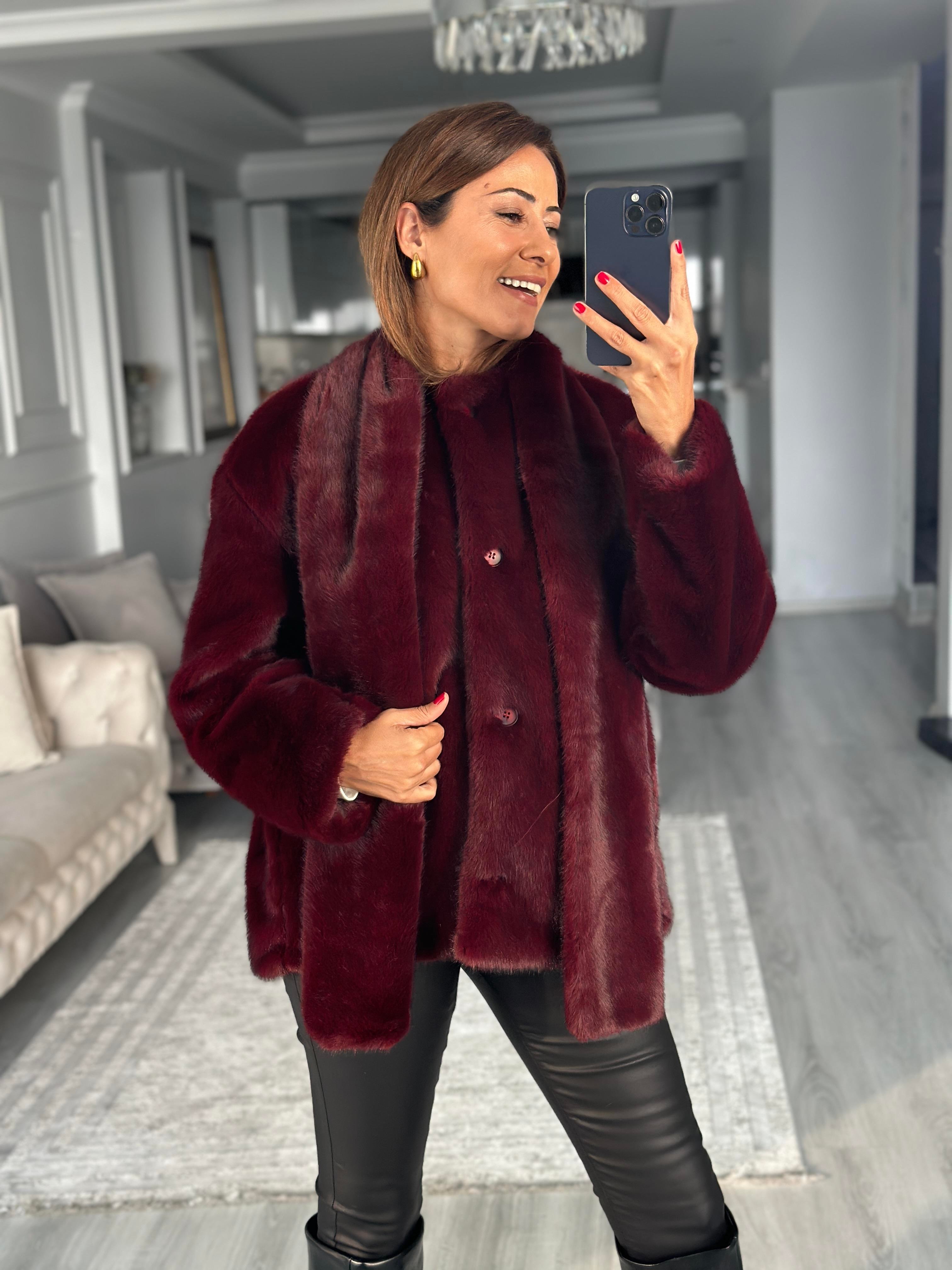 Bordo Önü Düğmeli Atkılı Kadın Kürk Mont