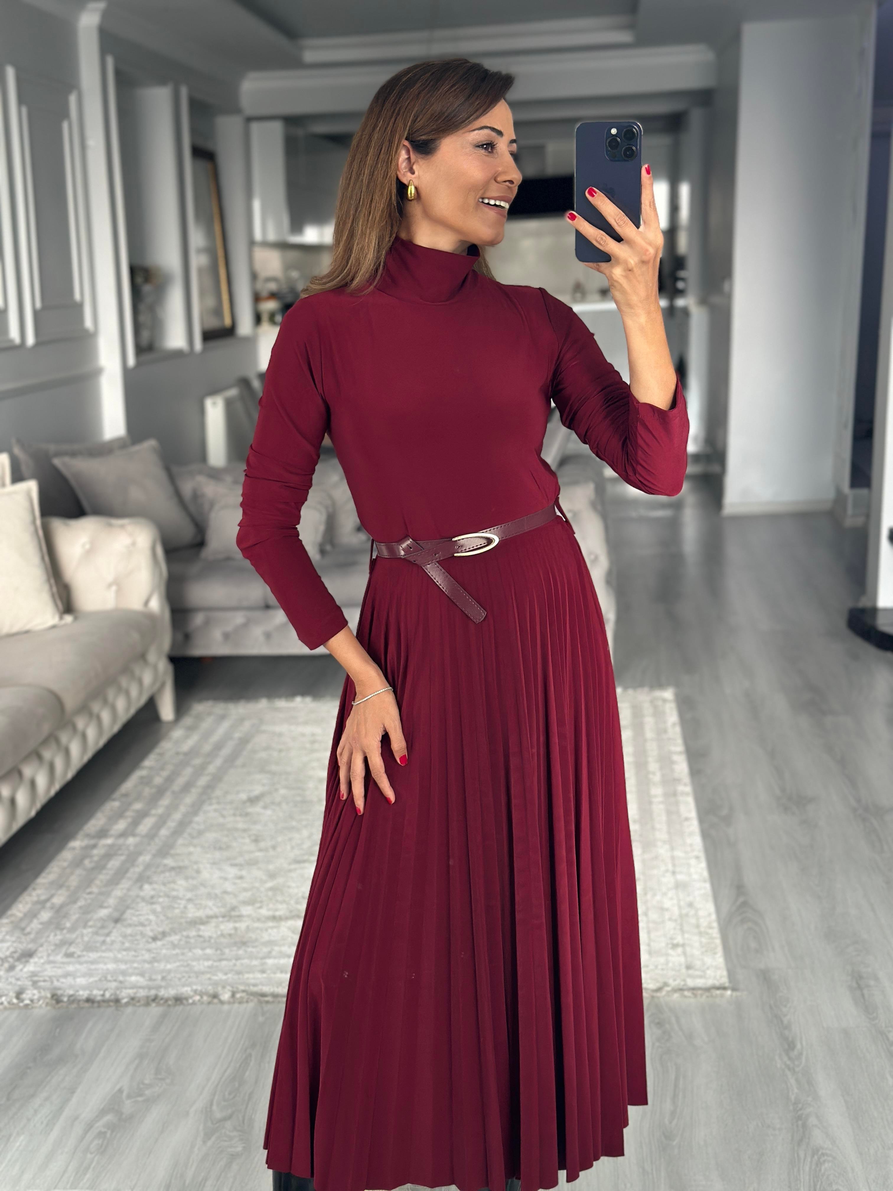 Bordo Yarım Balıkçı Kemerli Piliseli Midi Boy Kadın Elbise