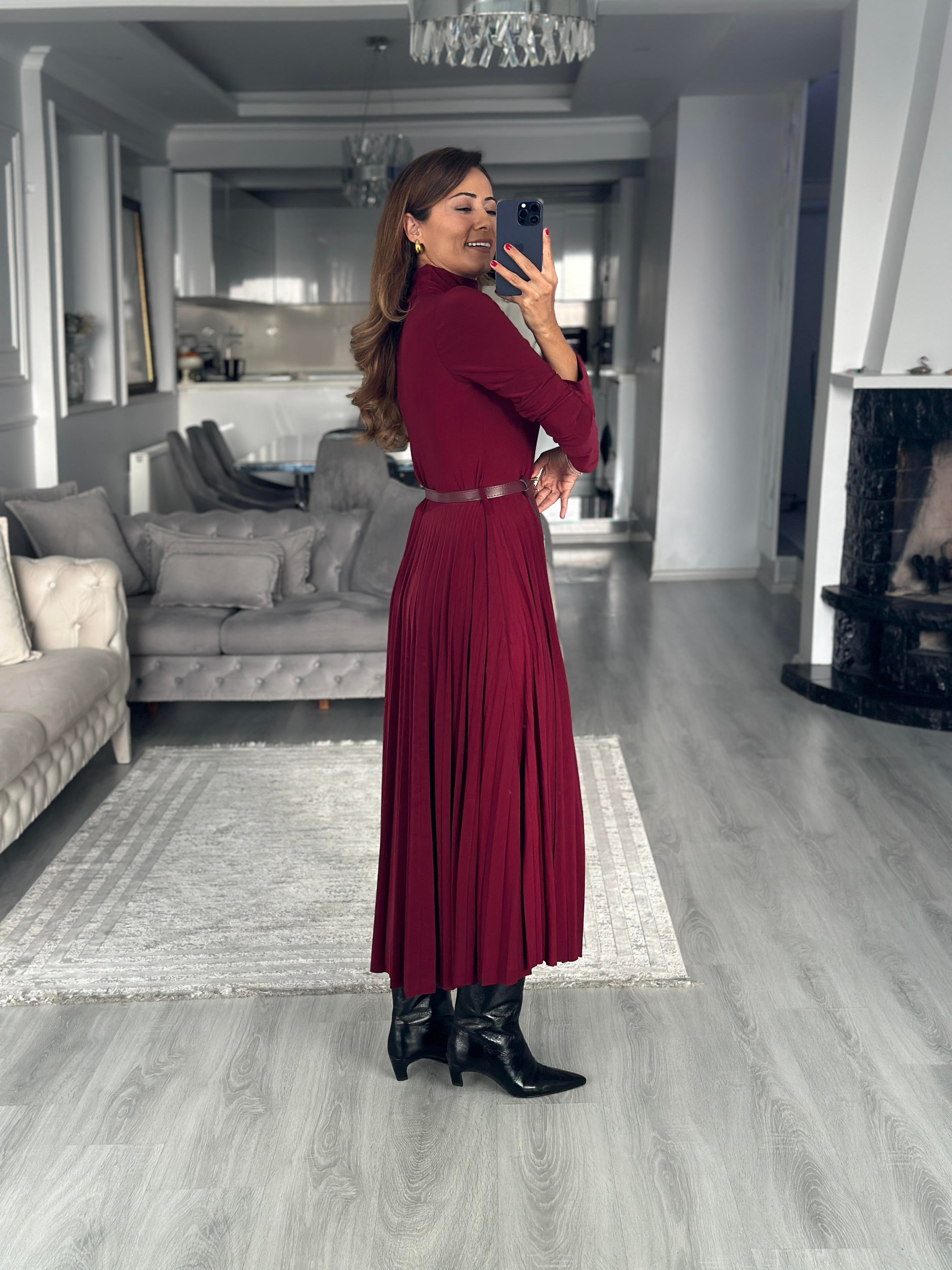 Bordo Yarım Balıkçı Kemerli Piliseli Midi Boy Kadın Elbise