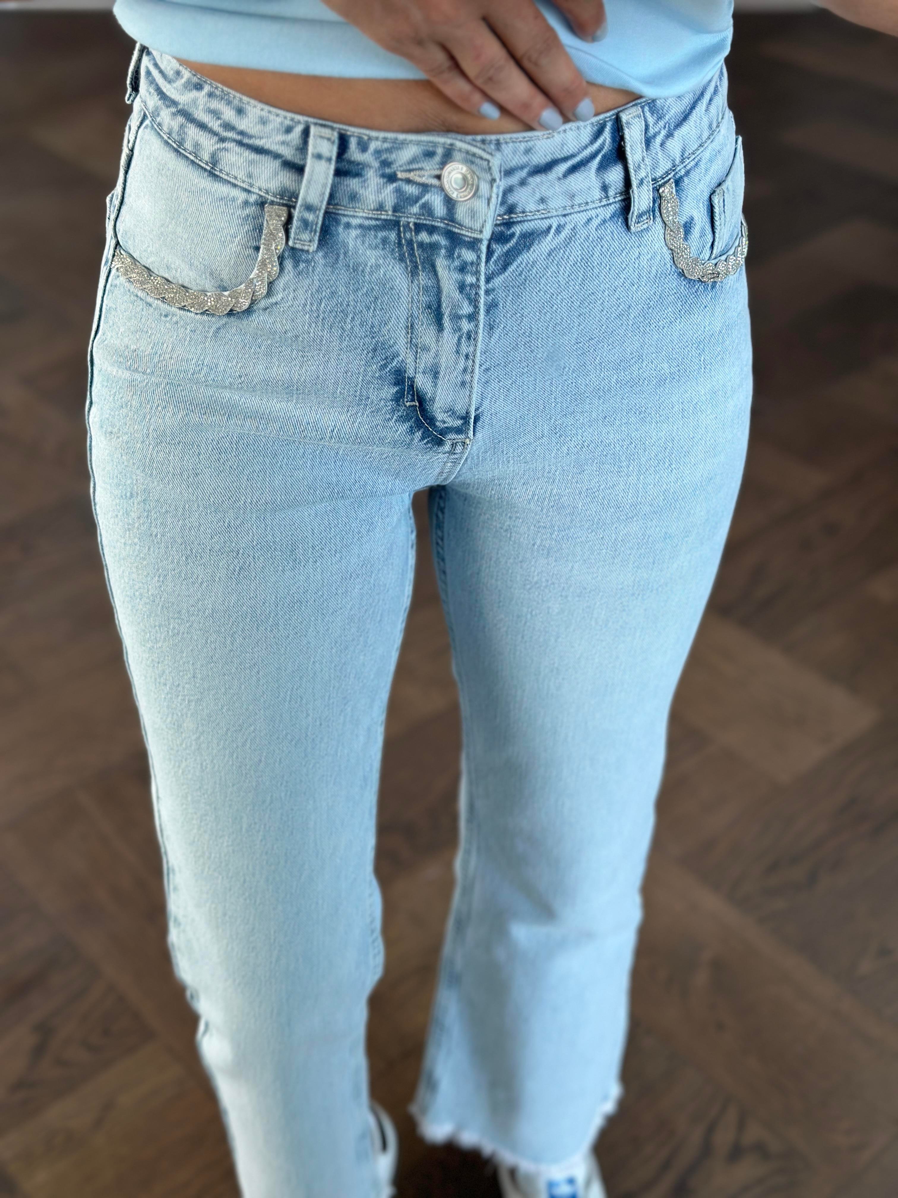 Buz Mavi Cebi Taşlı Flare Kadın Jean Pantolon