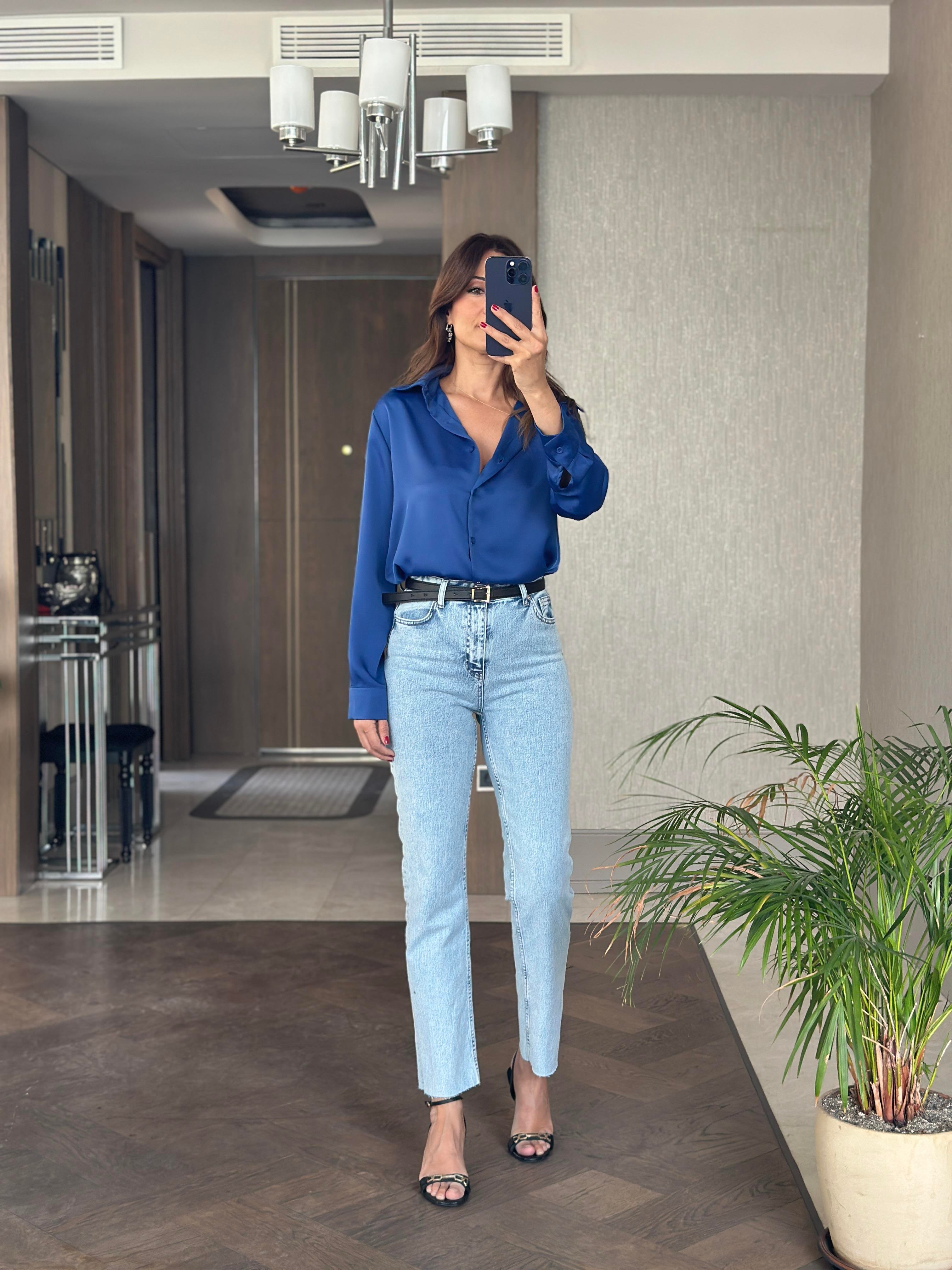 Buz Mavi Lacarino Düz Kesim Kesik Paça Kadın Jean Pantolon